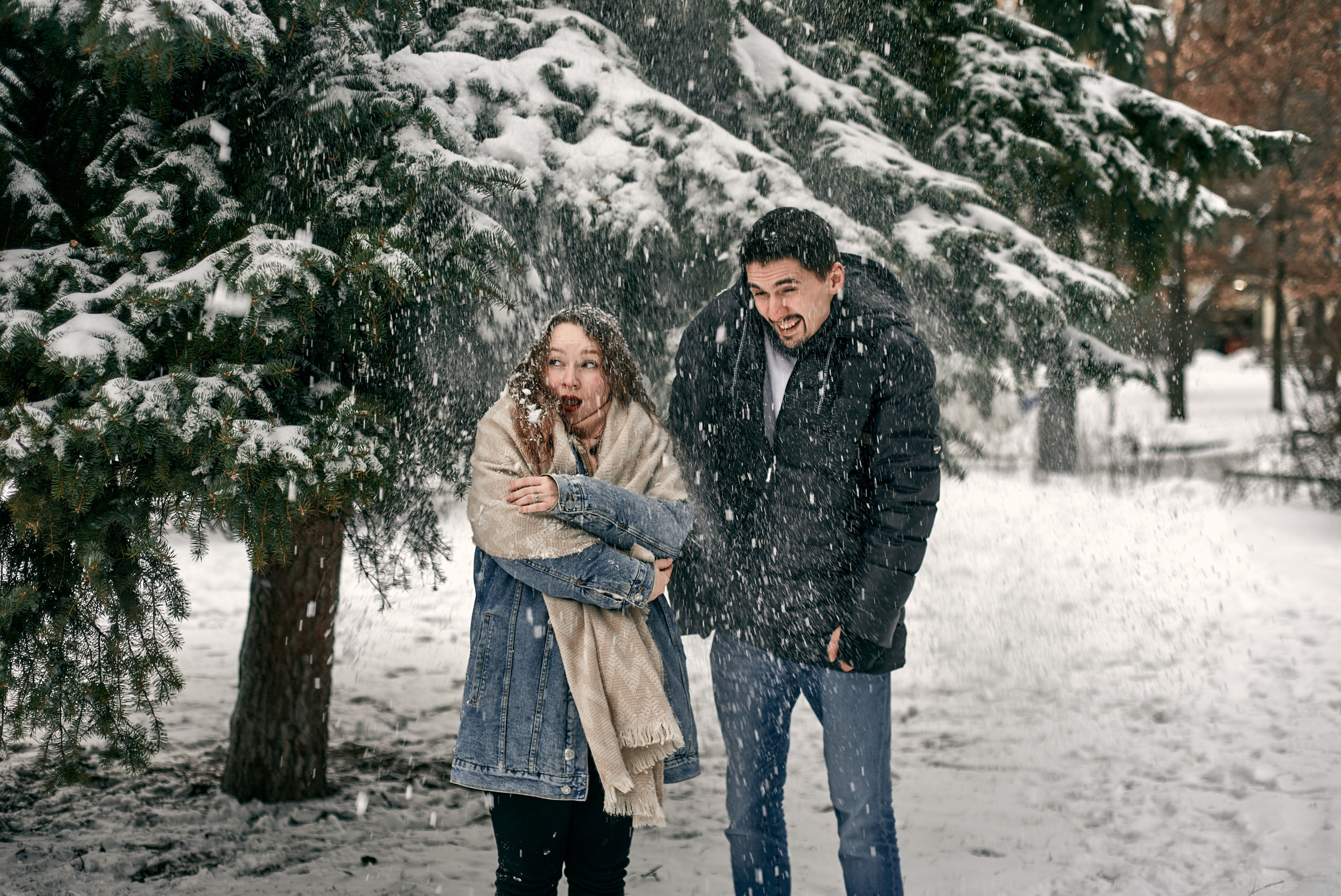 Ксюша и Олег // зимняя лавстори. Портретный фотограф в Москве Даша Беседина
