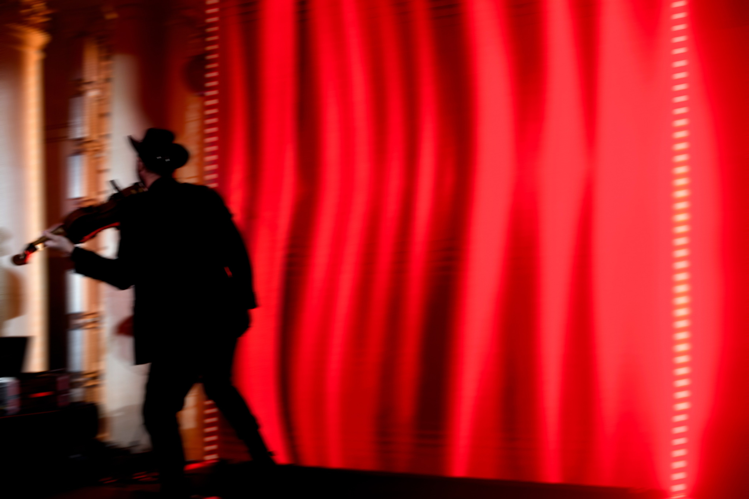 Корпоративные события. Алина Посторонка и Дима Мурашов