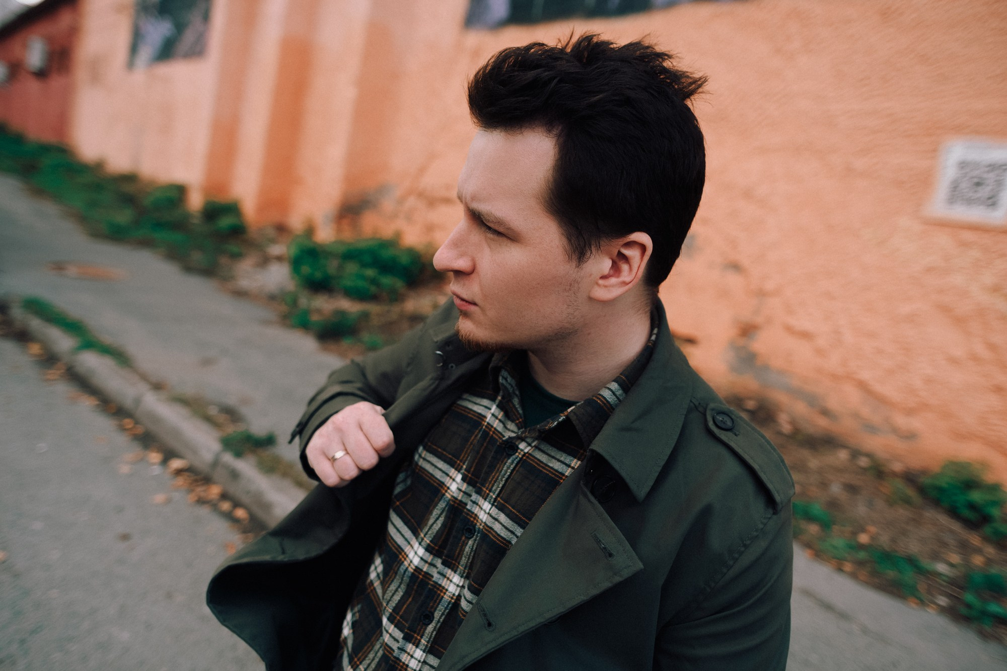 Фотограф Тюмень Дарья Мустафина — Мужская фотосессия на улицах Тюмени. Портретный фотограф Тюмень Дарья Мустафина