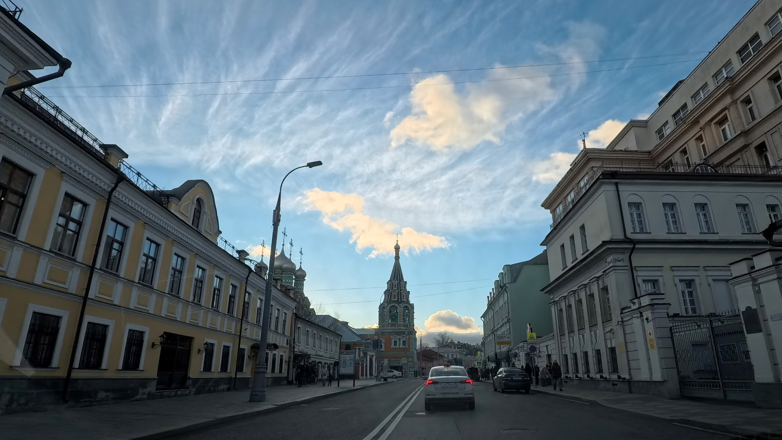 Улица, люди, жизнь…