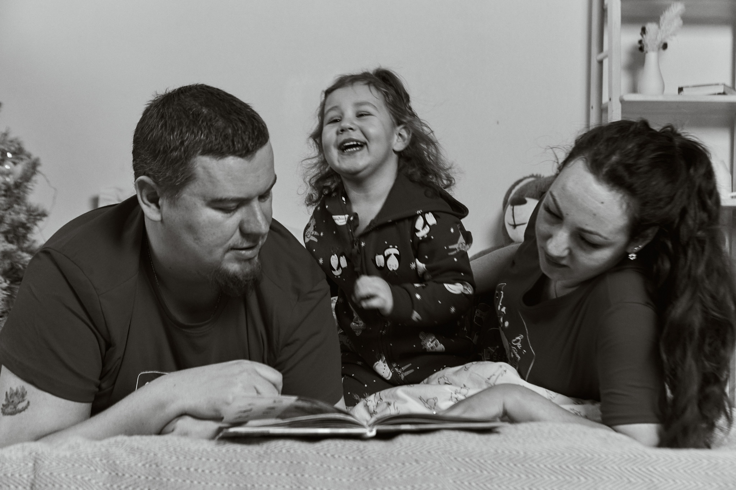 семейная фотосессия, фотограф Москва, фотограф в Москве, фотосессия с детьми, новогодняя фотосессия, фотосессия с дочкой, семейная фотосессия в студии, фотосессия на день рожденья, семейный фотограф, фотосессия в подарок, часовая фотосессия, идеи для семейной фотосессии, позы для семейной фотосессии, образ для семейной фотосессии, стилизация семейной фотосессии, семейная фотосессия в студии, фотосессия в студии с детьми