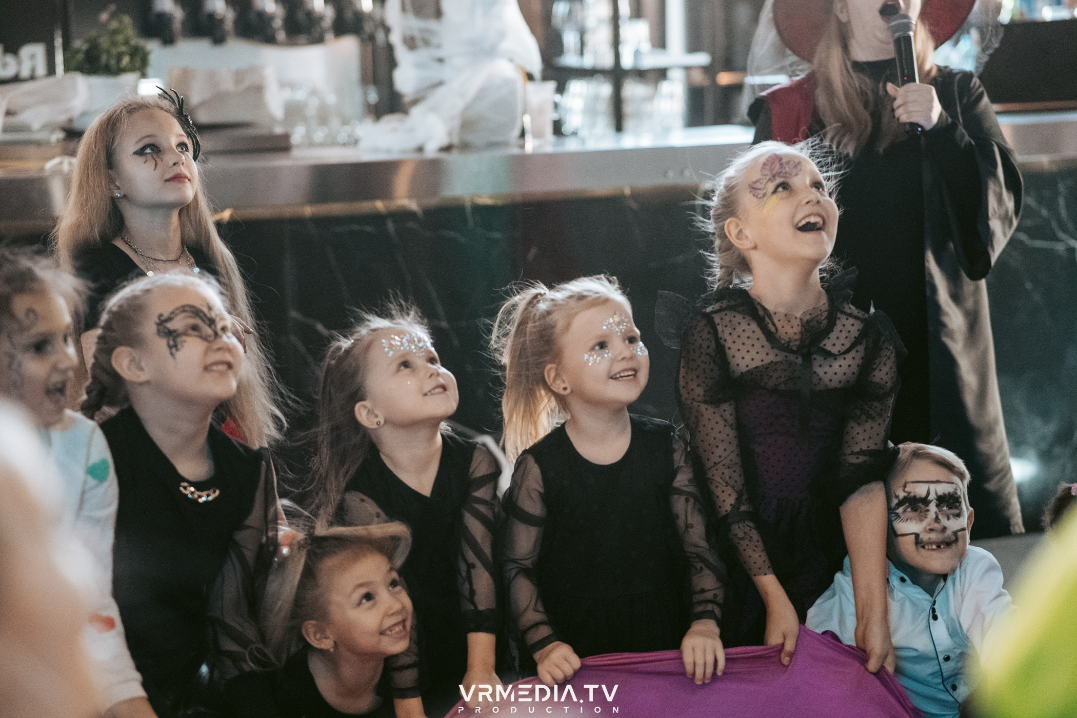 Baby time в баре «Друзья»