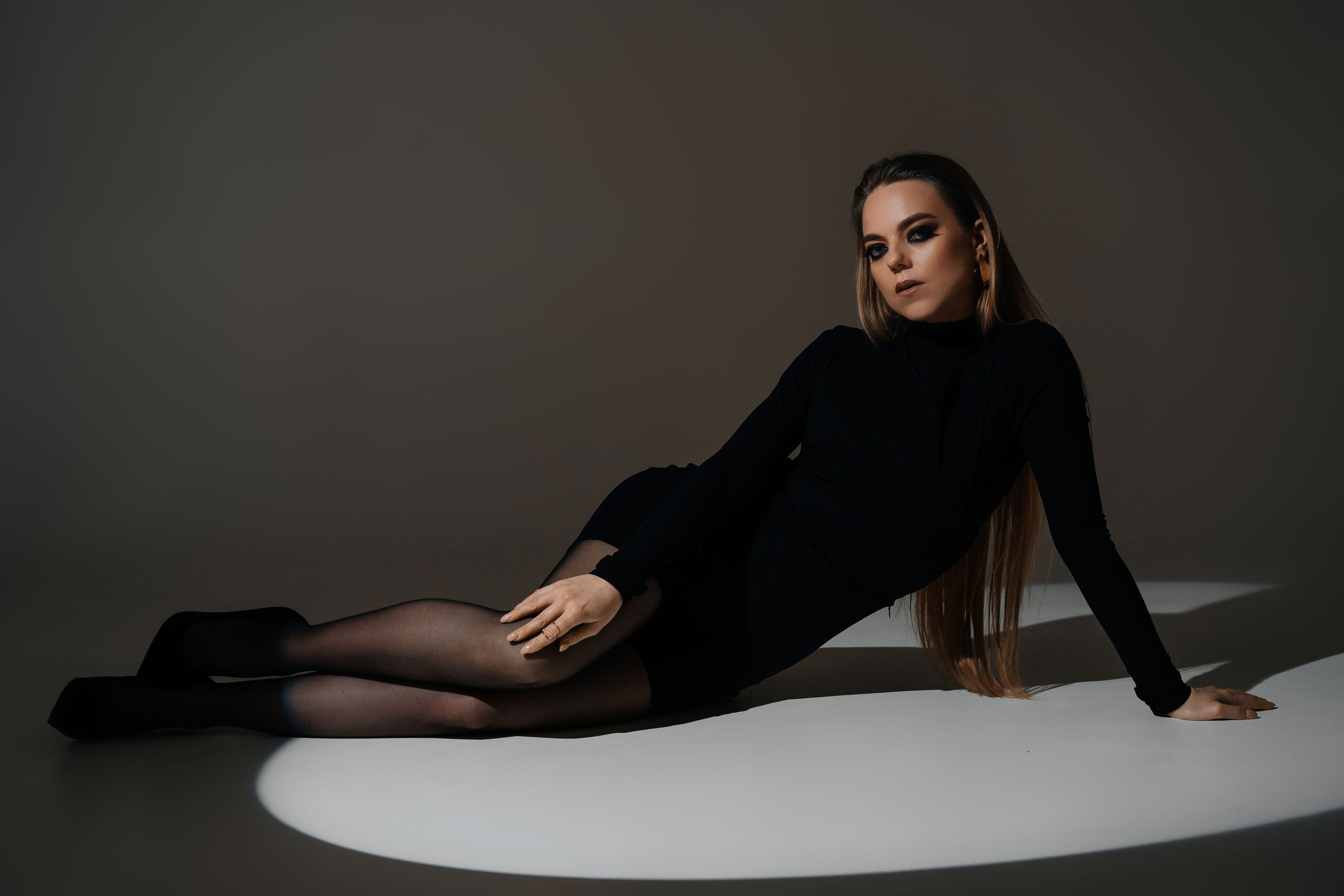 Студийный минимализм. Виктория Алпеева — фотограф по любви