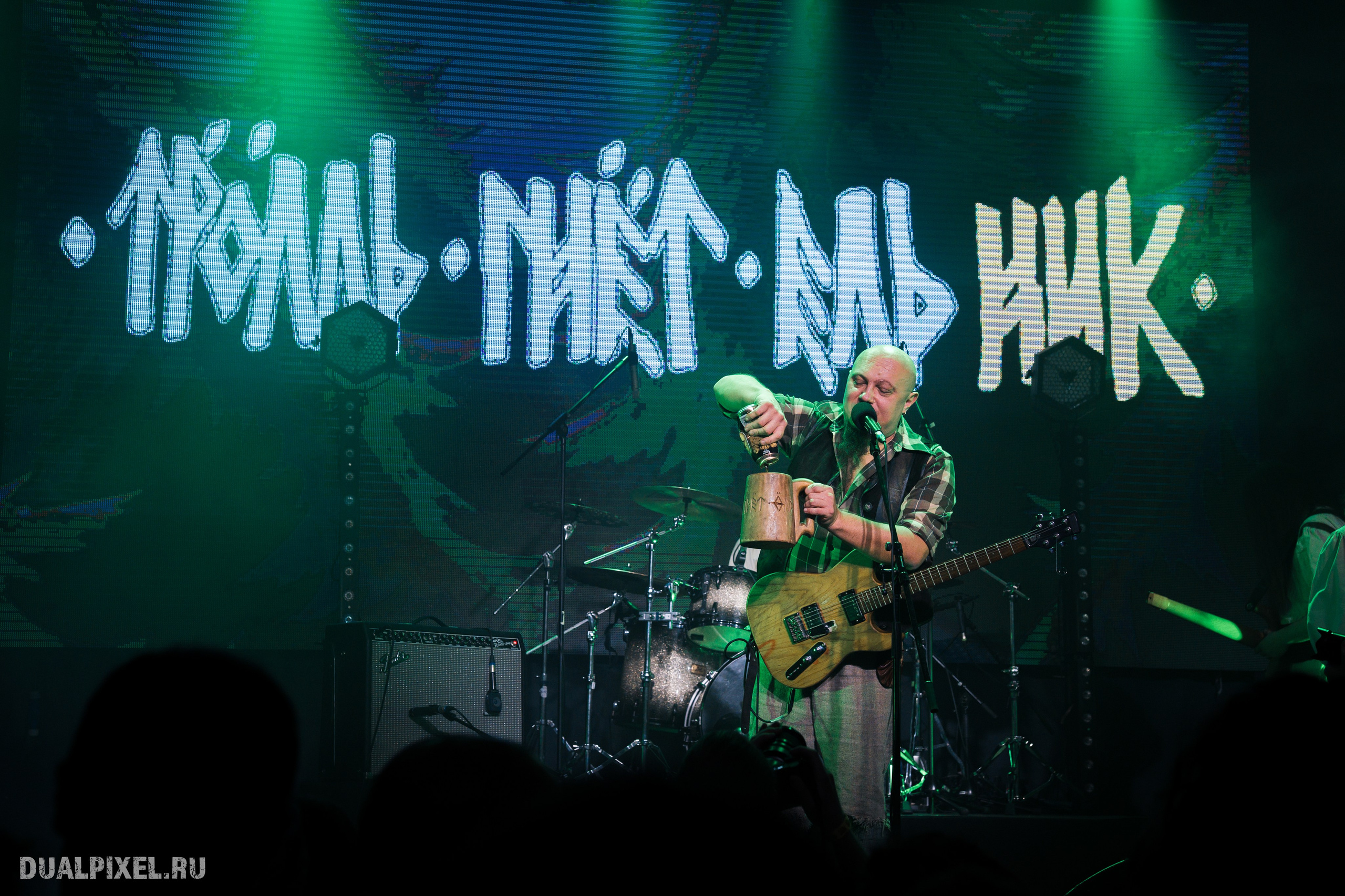 Тролль гнёт ель. Магия музыки в кадре: Концертная Фотография