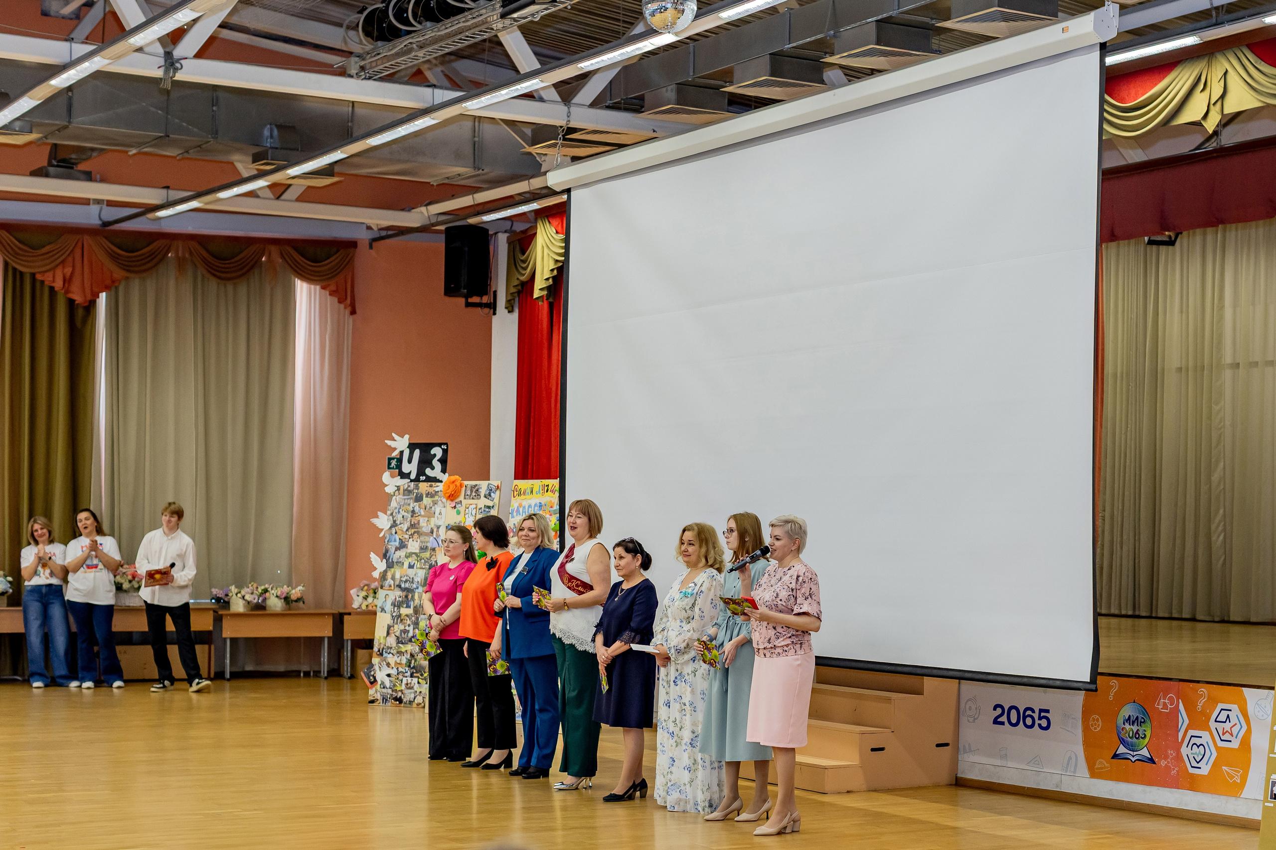 Выпускной праздник в начальной школе. Фотограф и видеограф Москва. Свадебный фотограф, видеограф. Выпускные альбомы. Оживающие альбомы