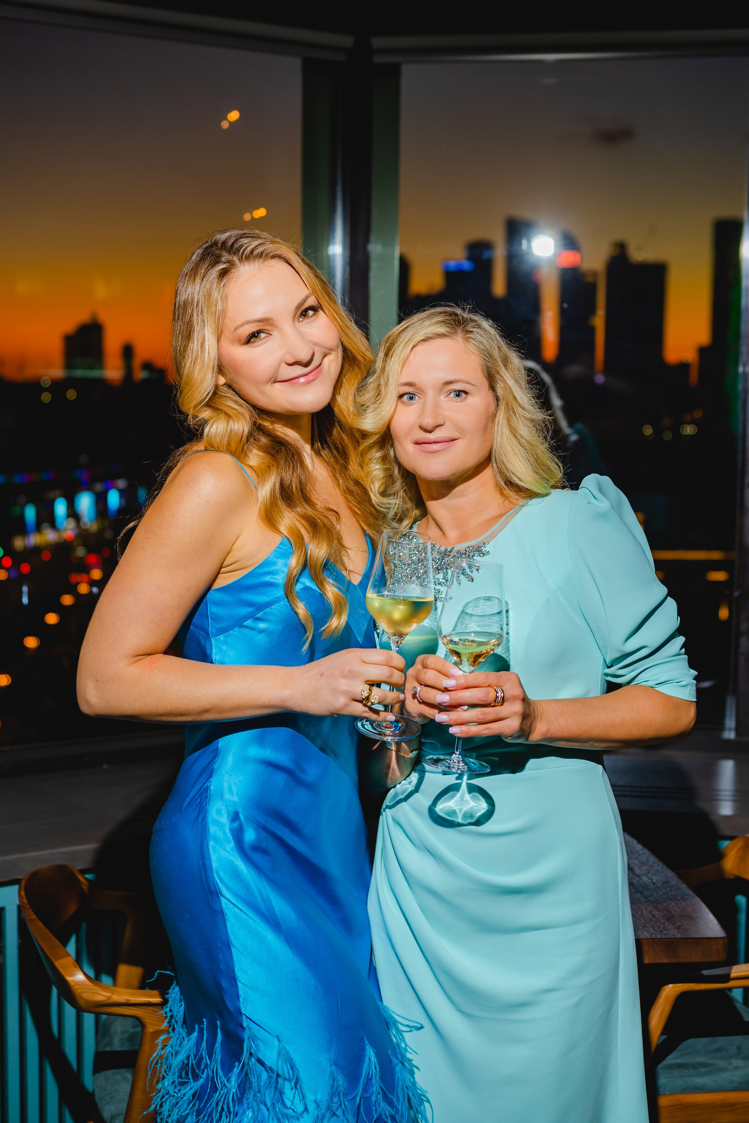 Дни Рождения и Юбилеи. Сайт с красивыми фотографиями и людьми