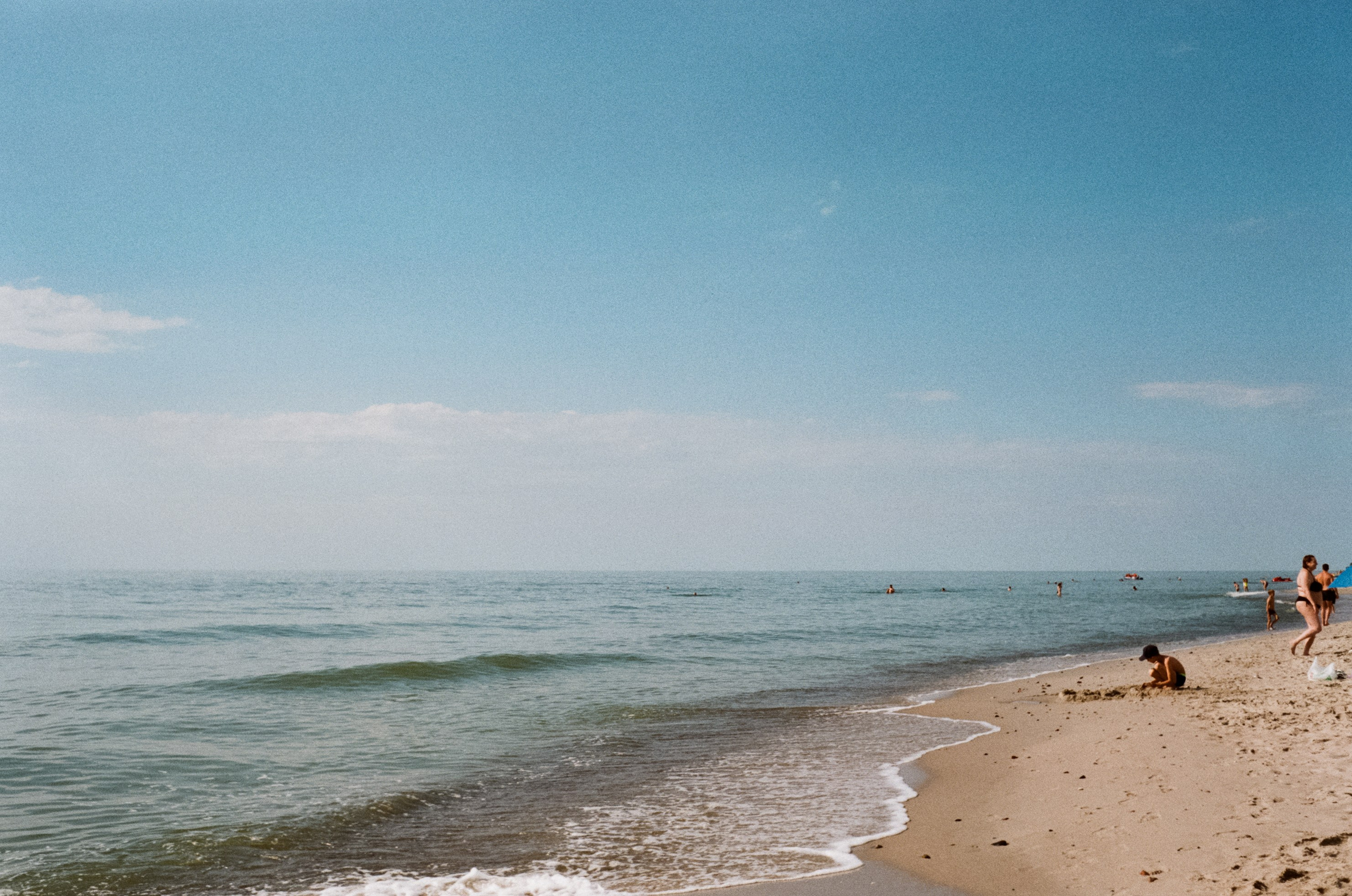 Калининград, пляж в Янтарном / Minox 35 GT (2) / Fujicolor 200 at ISO 100