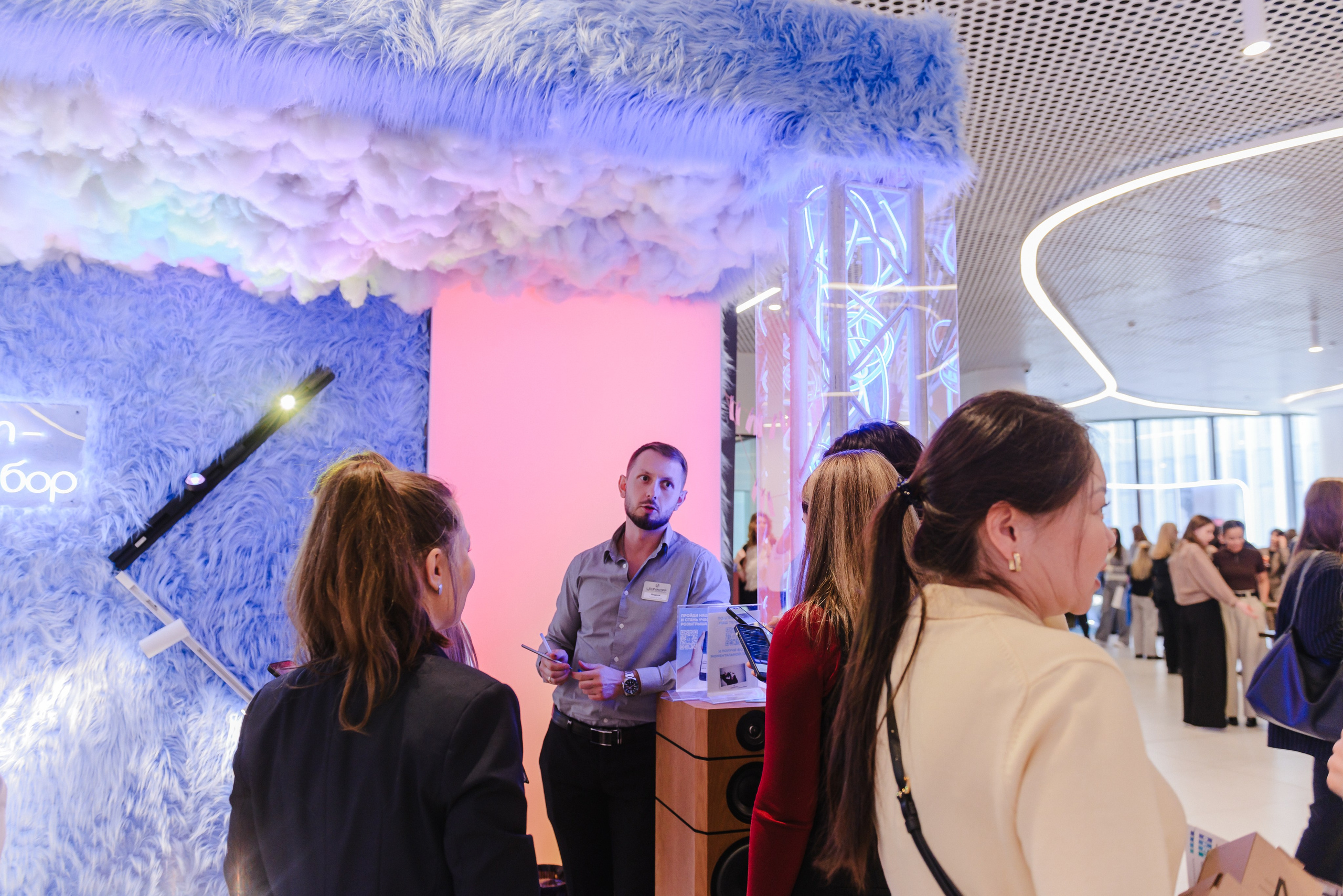 Дизайн-Конференция 2025. Атмосфера. Фотограф Лопаткина Ирина