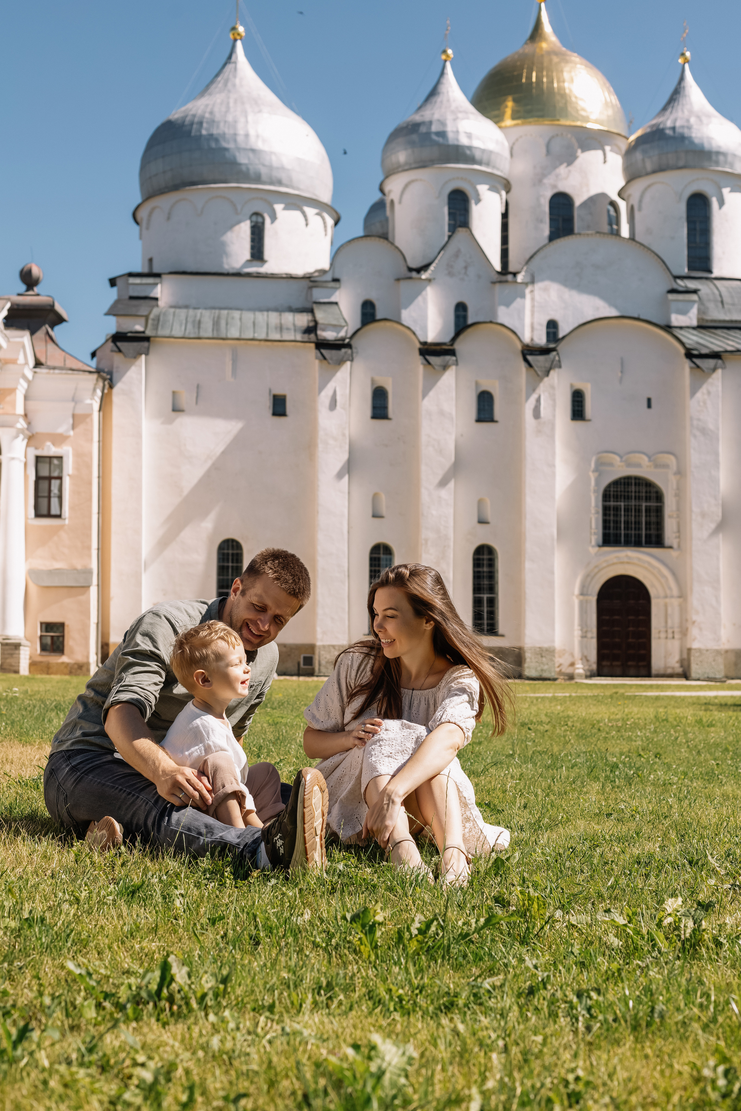 В теплый солнечный день. Фотограф Великий Новгород