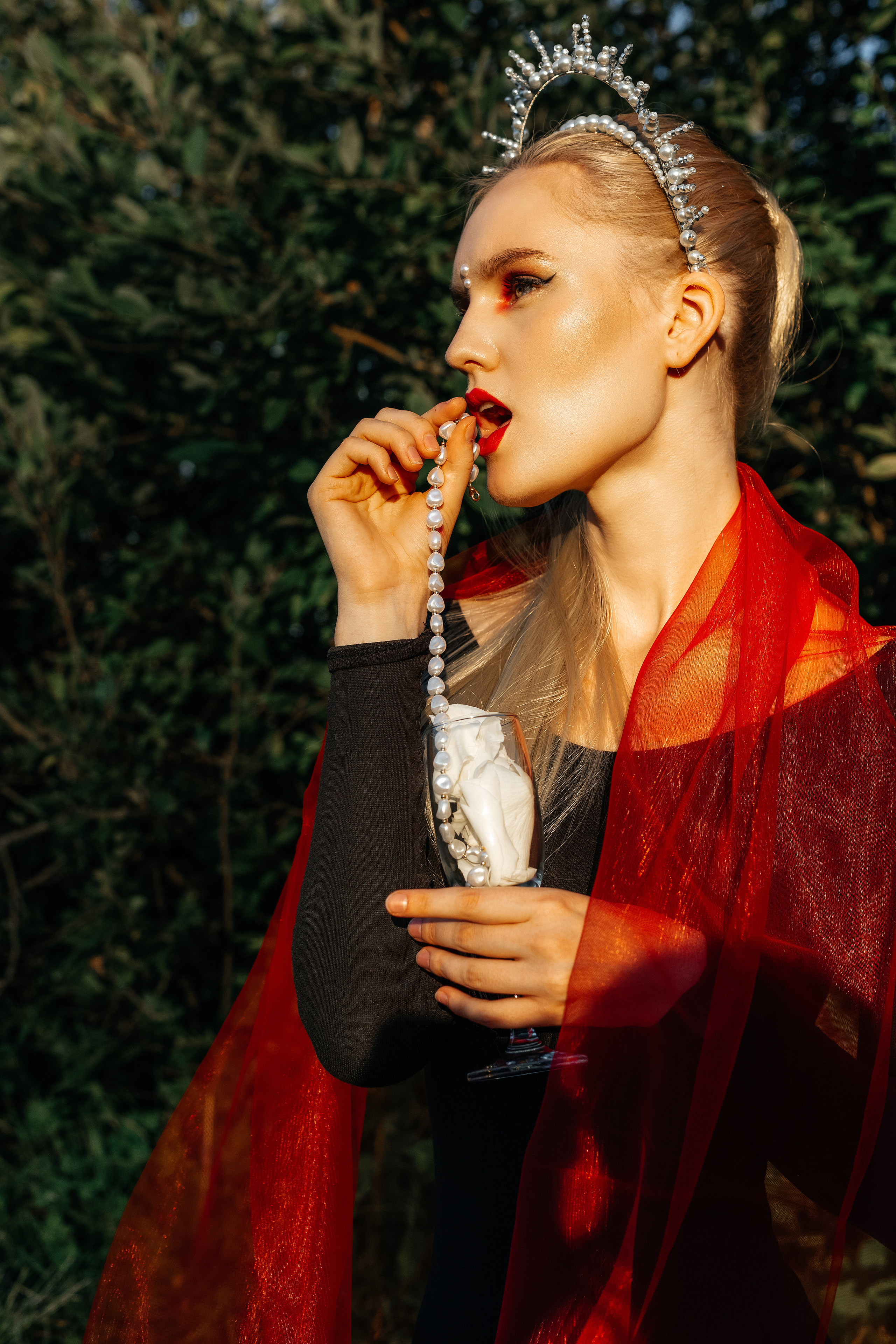 Из белого в красный. Фотограф Великий Новгород