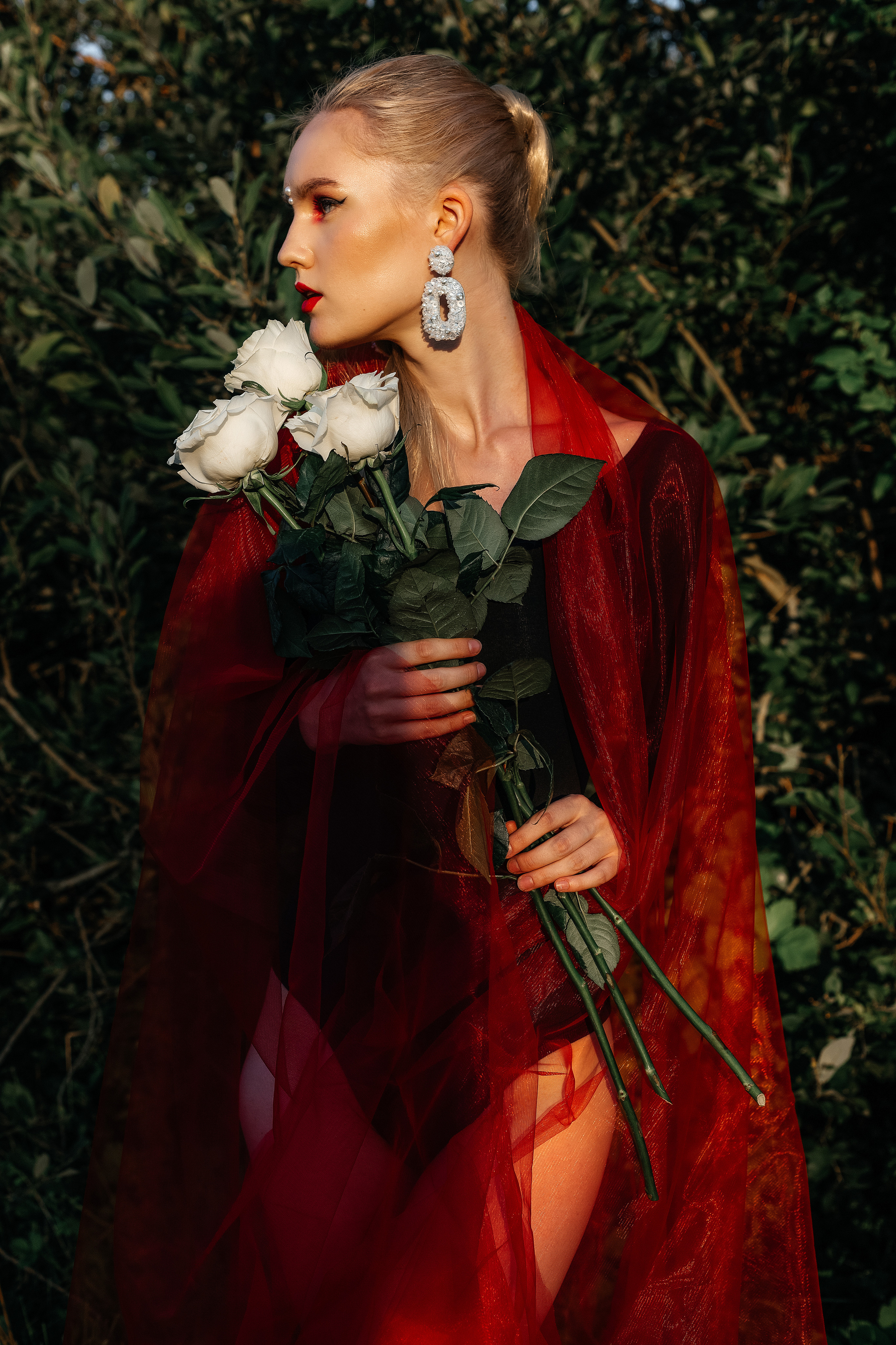 Из белого в красный. Фотограф Великий Новгород