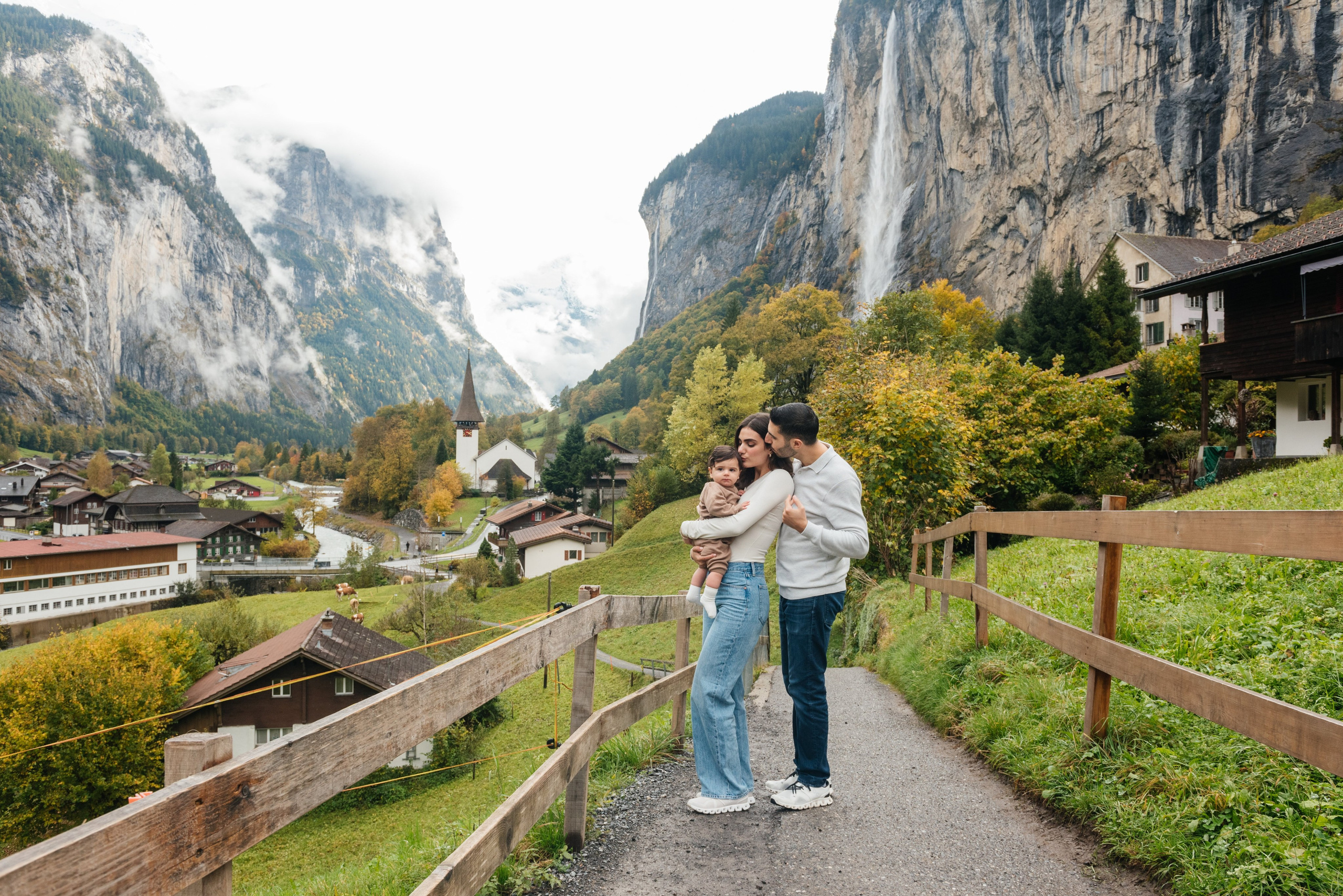 Ruby, Elie and Leo (Lauterbrunnen, Suisse). Photographe en Suisse et en Europe Anna Alekseenko