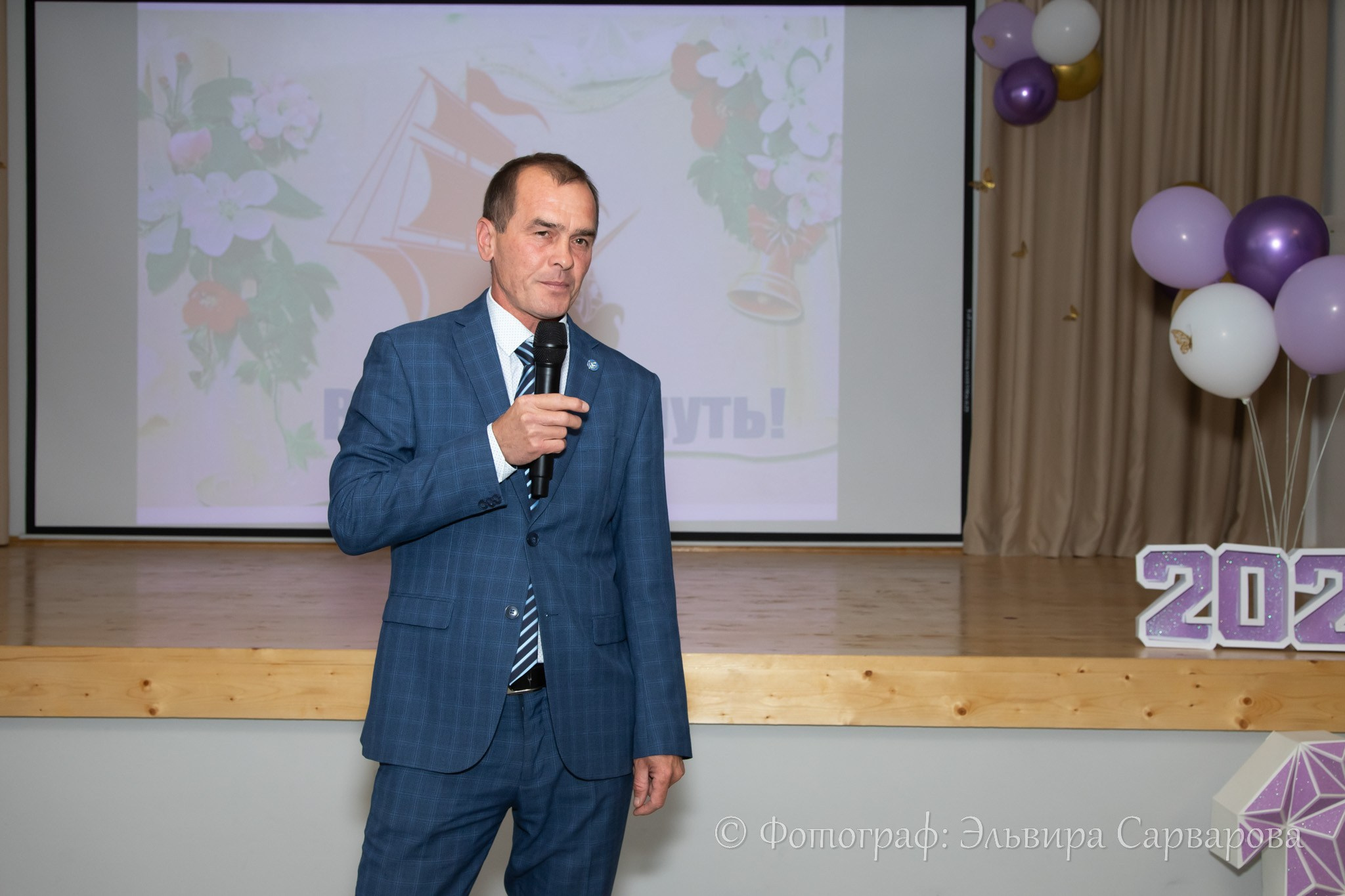 Вручение аттестатов 11 класс. Репортажный Фотограф