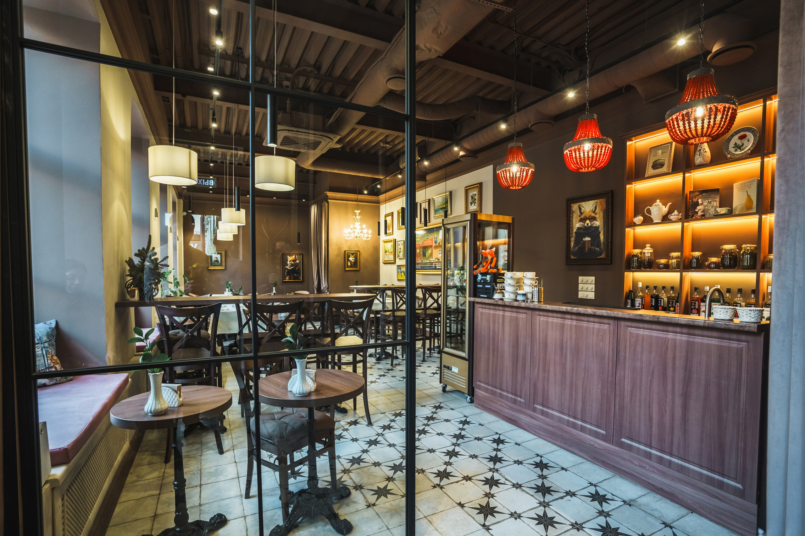 Кафе «Лисы, спички, два стола». Фотограф Казань