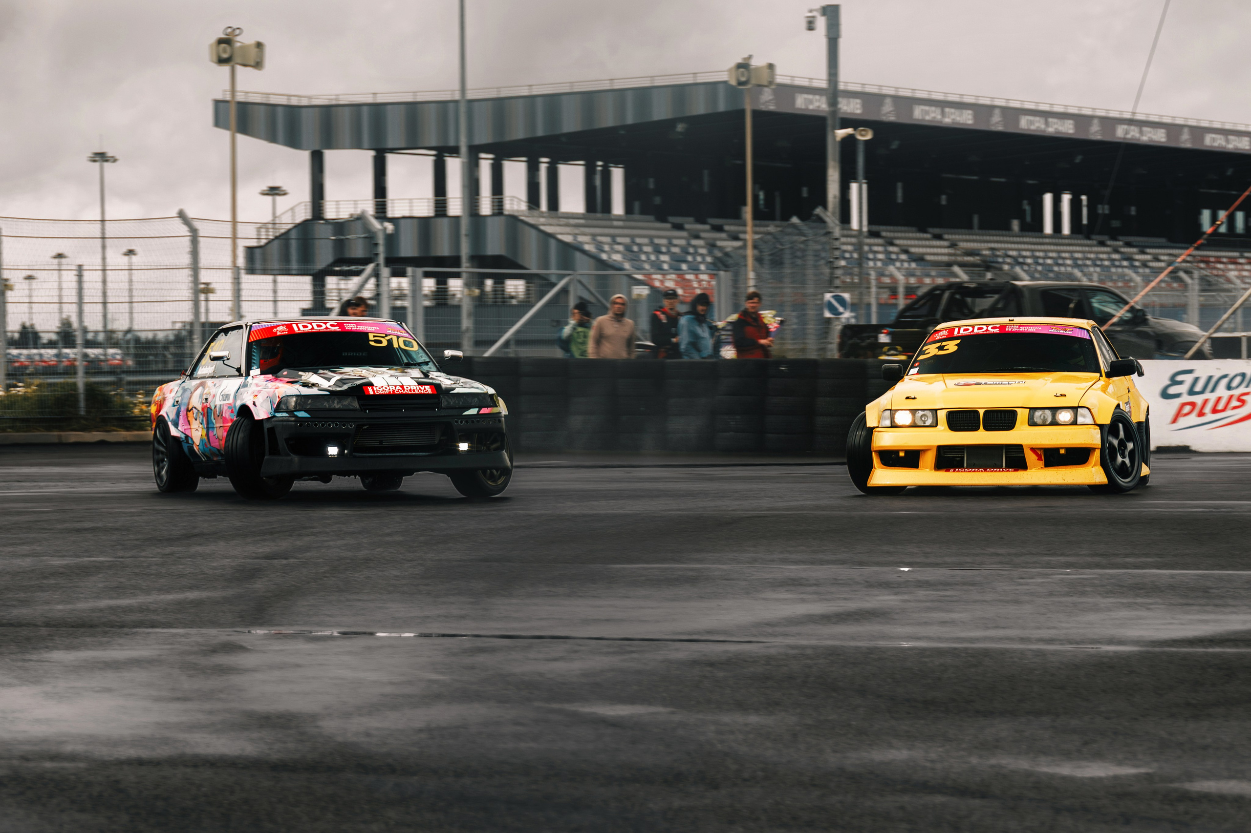 IDDC Этап 2: Бетонный Колизей и блогеры в деле