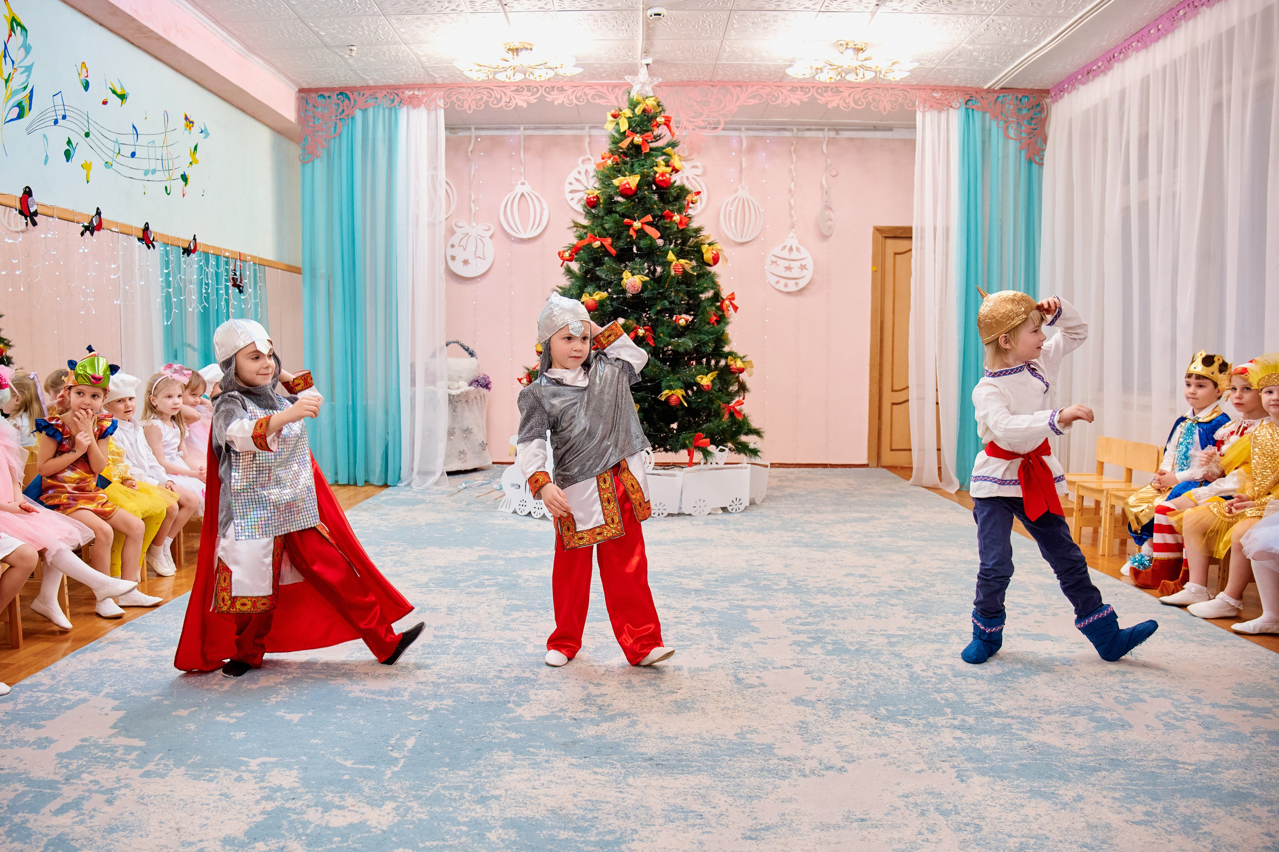 Новогодний утренник детский сад «Здоровый ребенок». Фотограф Таганрог Анна Трайжон