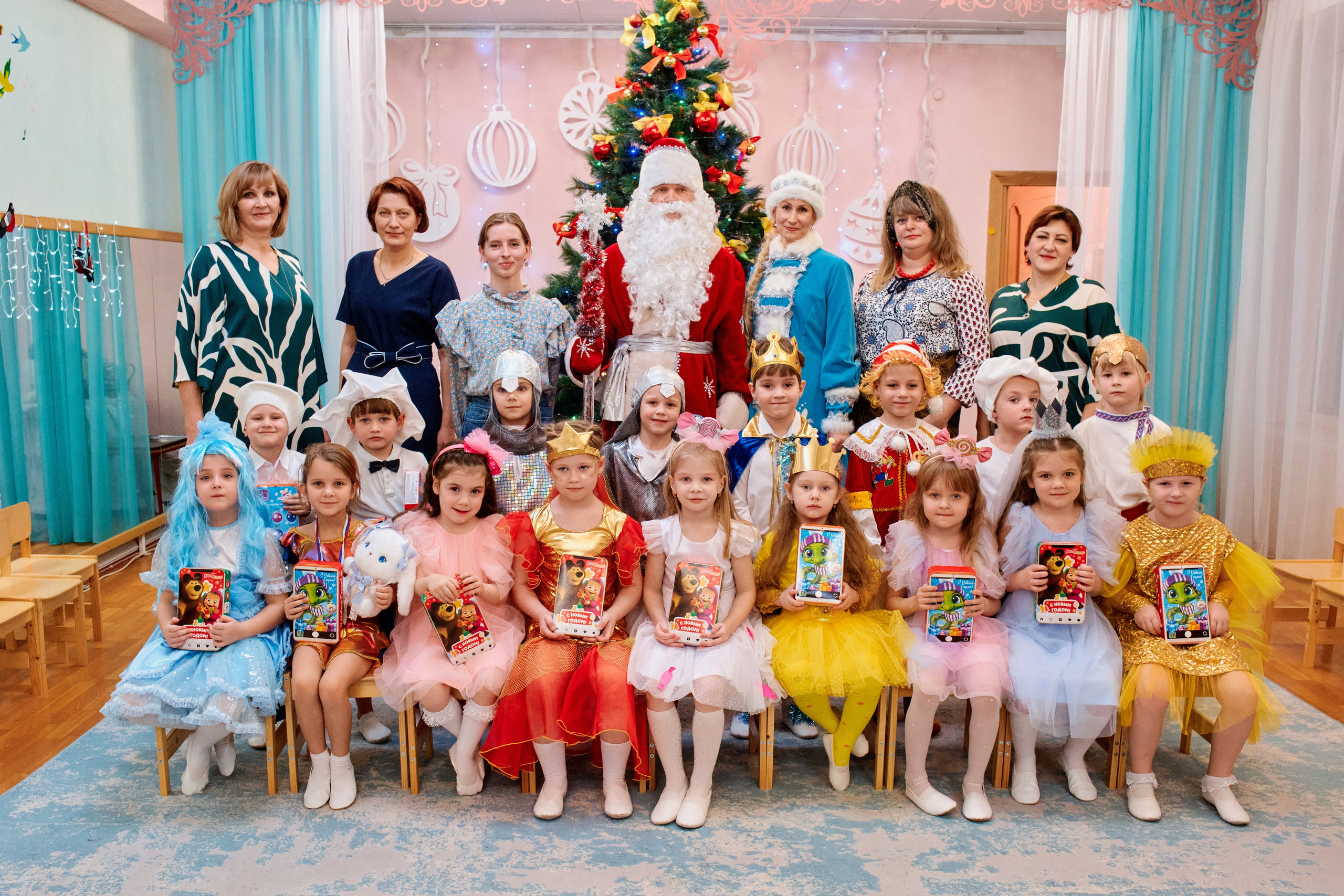 Новогодний утренник детский сад «Здоровый ребенок». Фотограф Таганрог Анна Трайжон