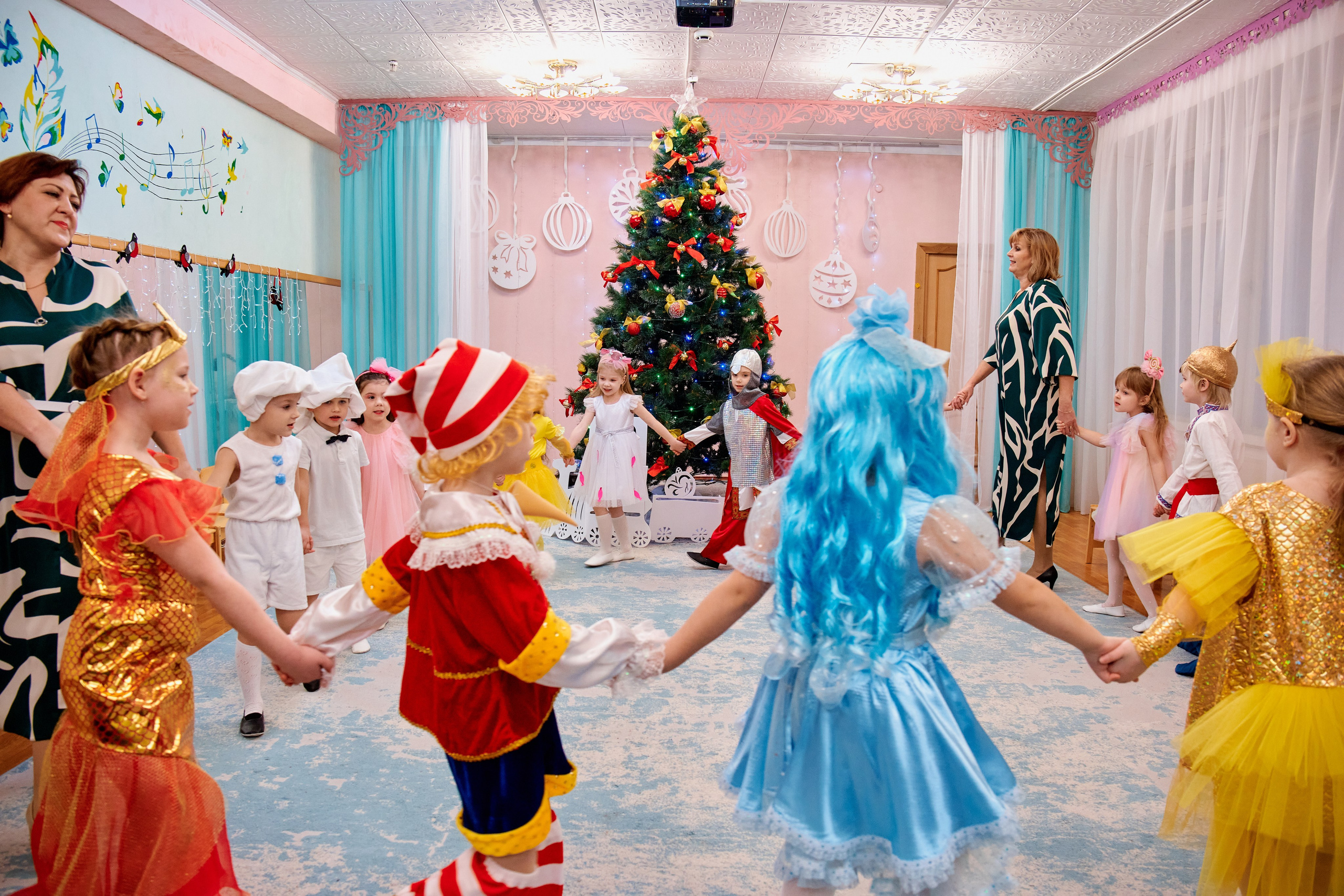 Новогодний утренник детский сад «Здоровый ребенок». Фотограф Таганрог Анна Трайжон