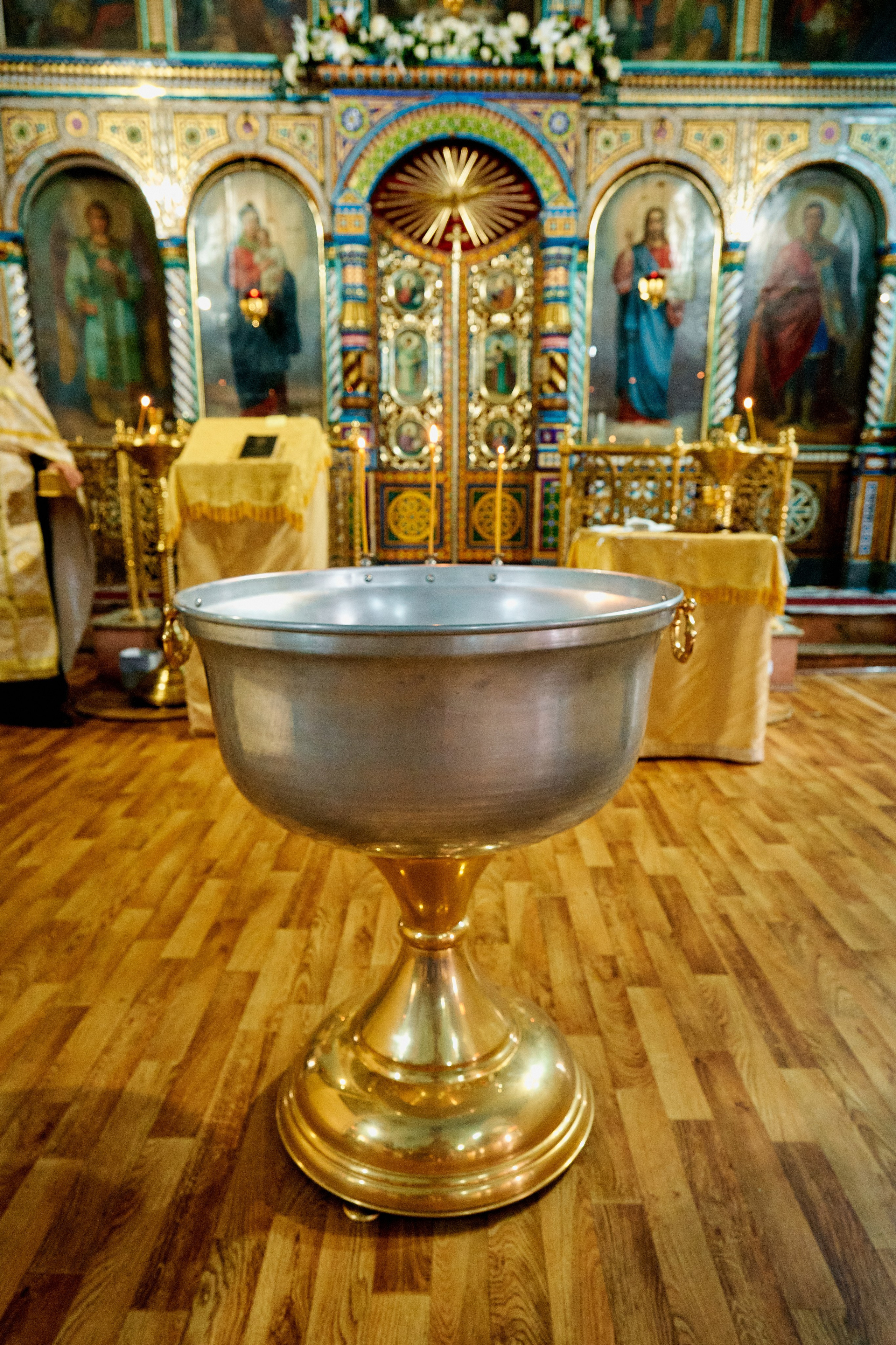 Крестины. Храм всех святых