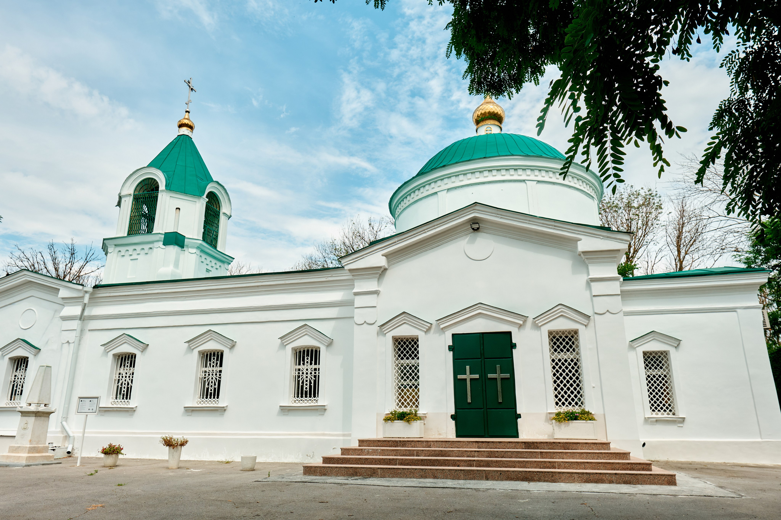 Крестины. Храм всех святых