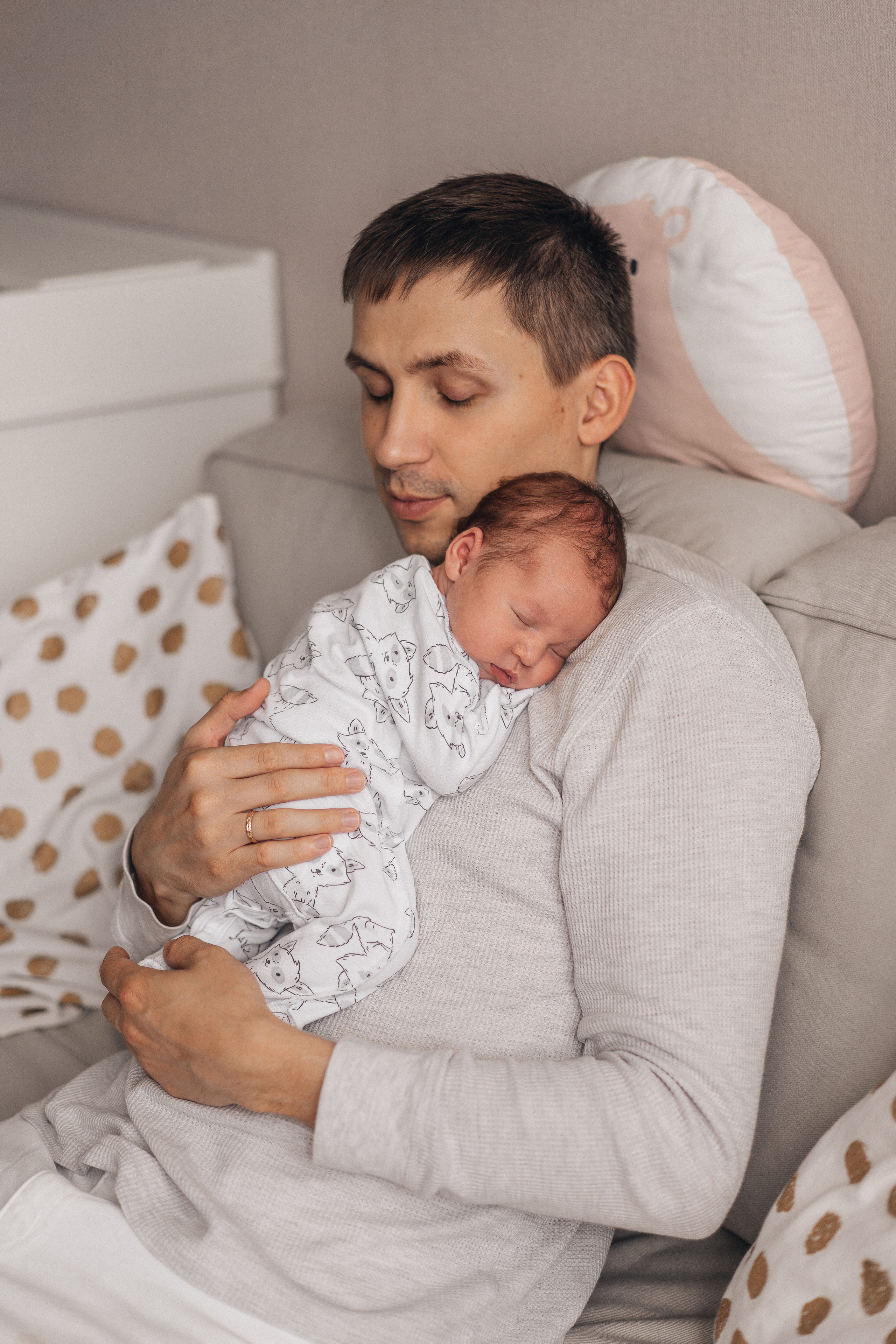 Полина и Андрей. Фотограф новорождённых малышей в Уфе