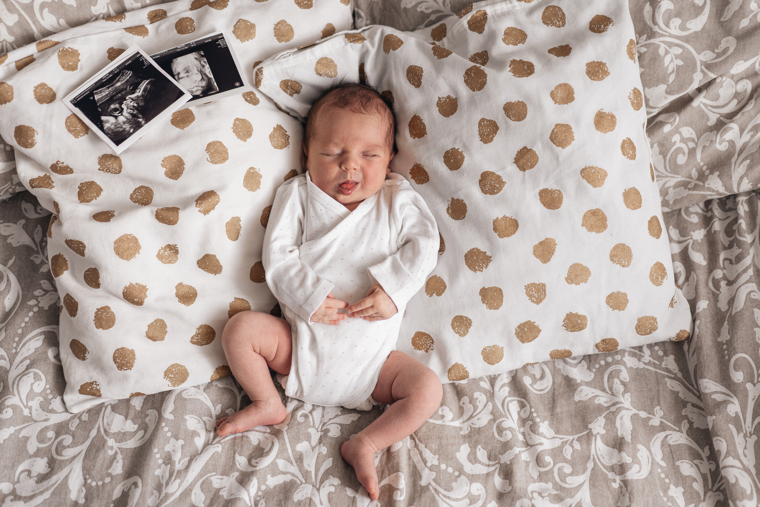 Полина и Андрей. Фотограф новорождённых малышей в Уфе