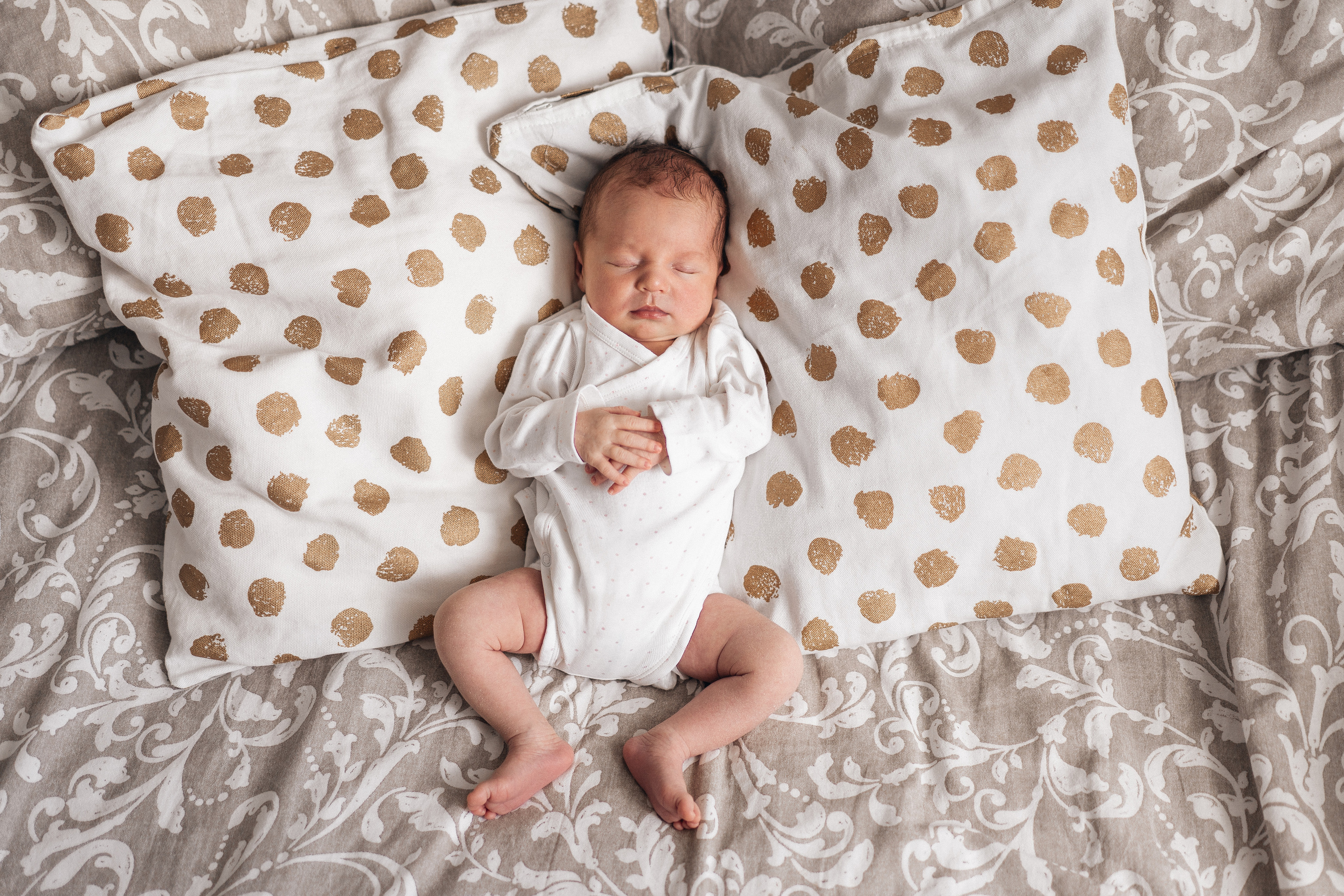 Полина и Андрей. Фотограф новорождённых малышей в Уфе