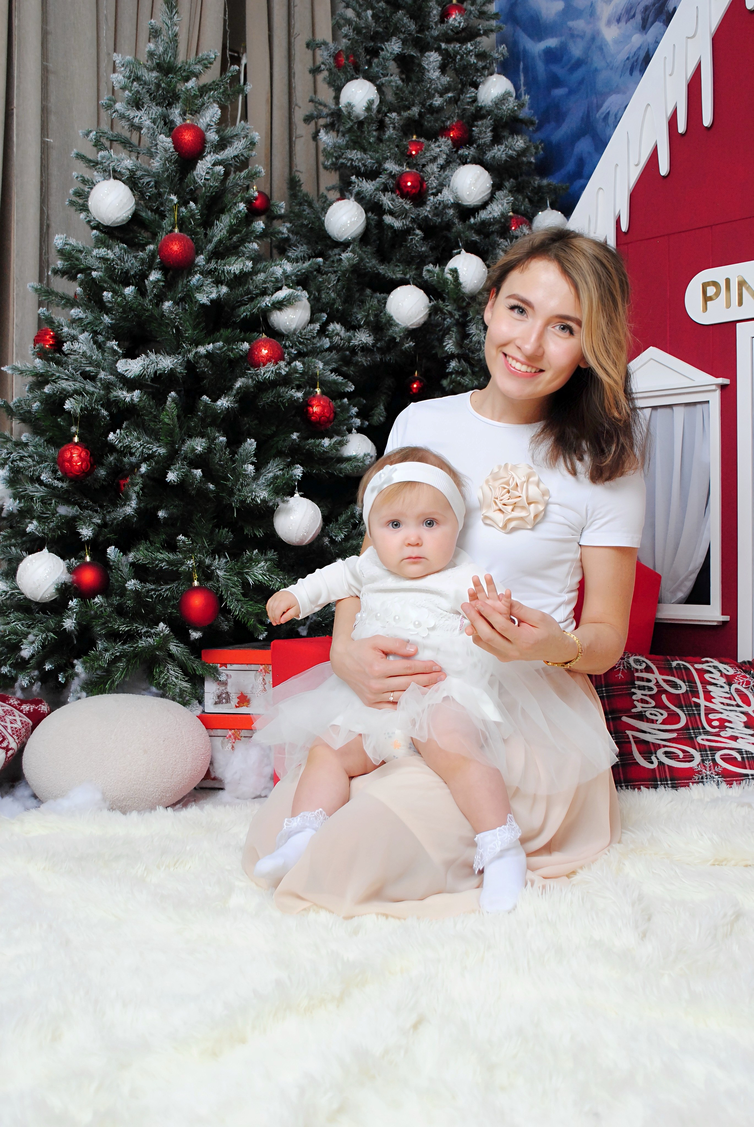 Мария и семья. Фотограф Мария Мусаелян