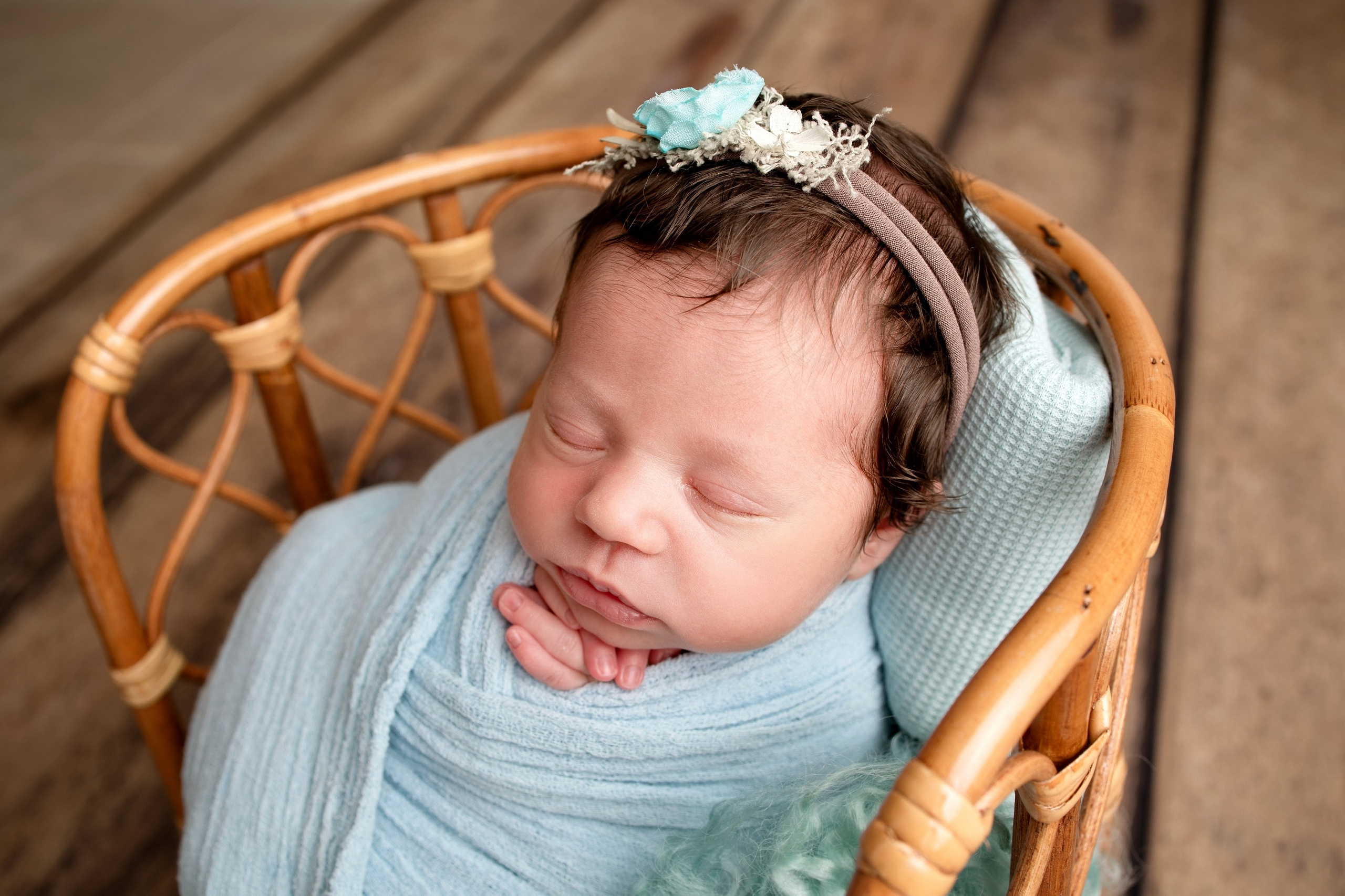 Нежная и милая фотосессия первых дней жизни Вашего ребенка в Минске. Фотограф новорождённых Минск — стоимость newborn фотосессии в Минске