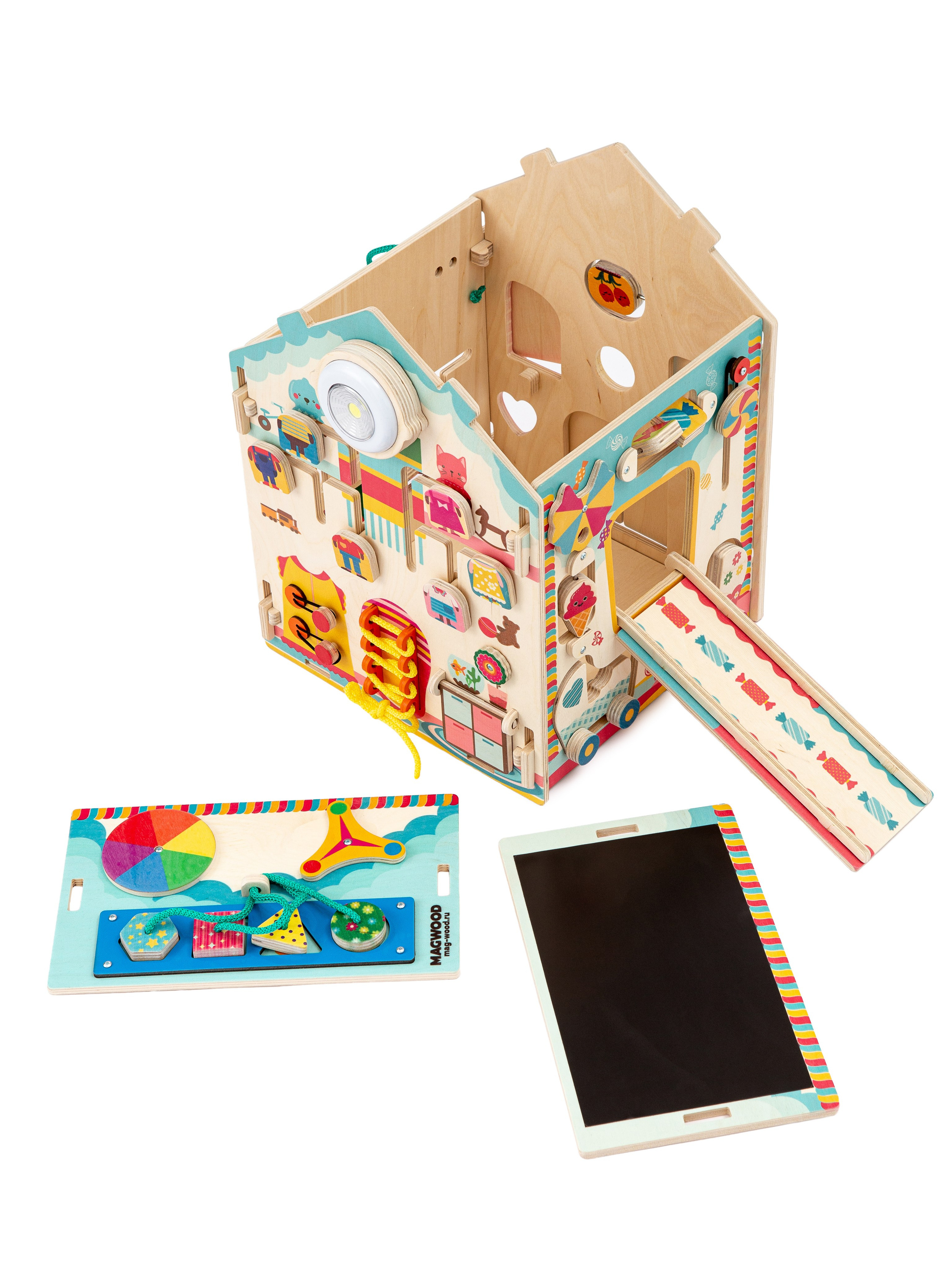 Бизидомики на белом фоне. Главная