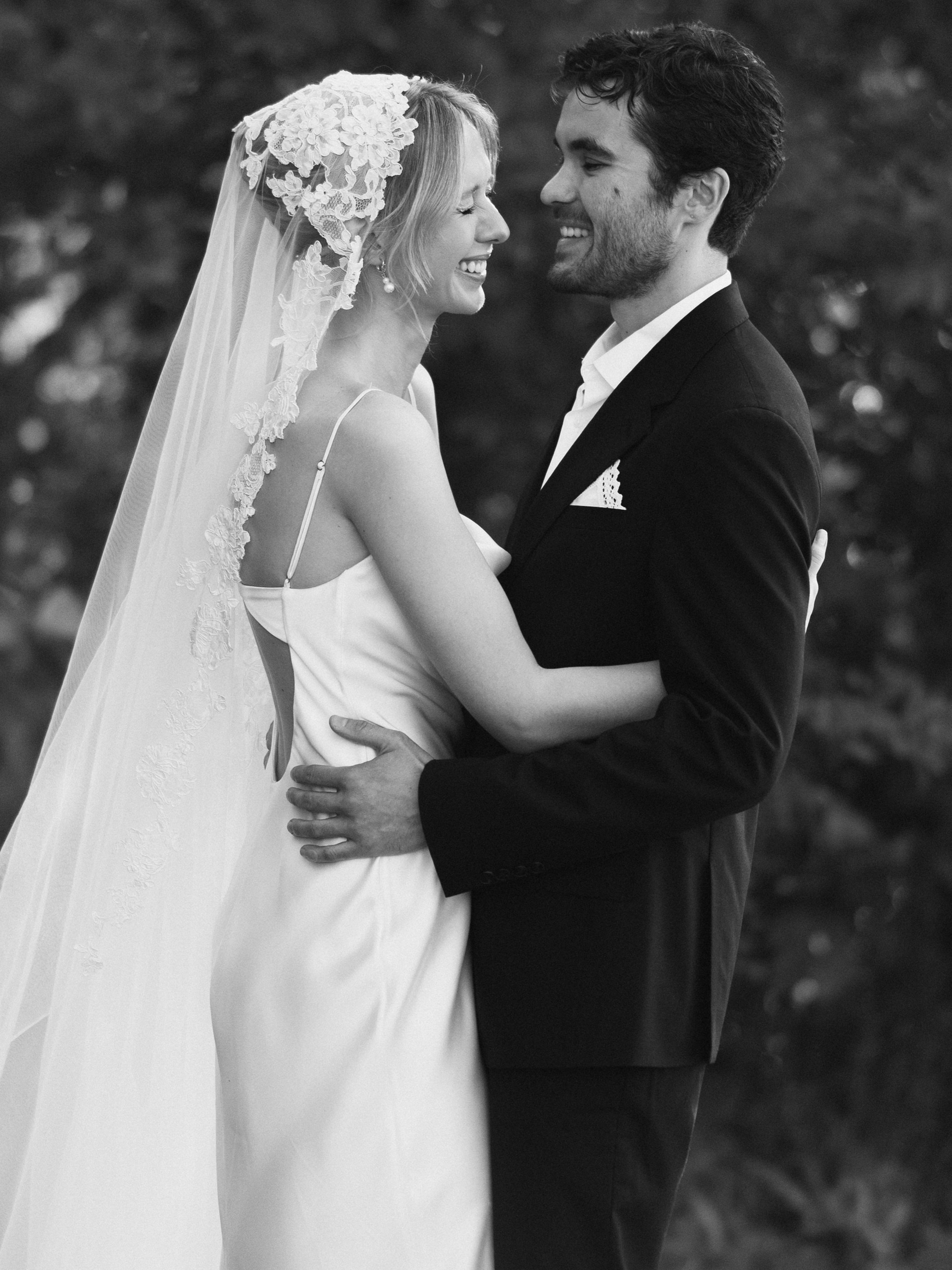 Фотограф Лиана Сафарова. Свадебные, портретные, парные съёмки