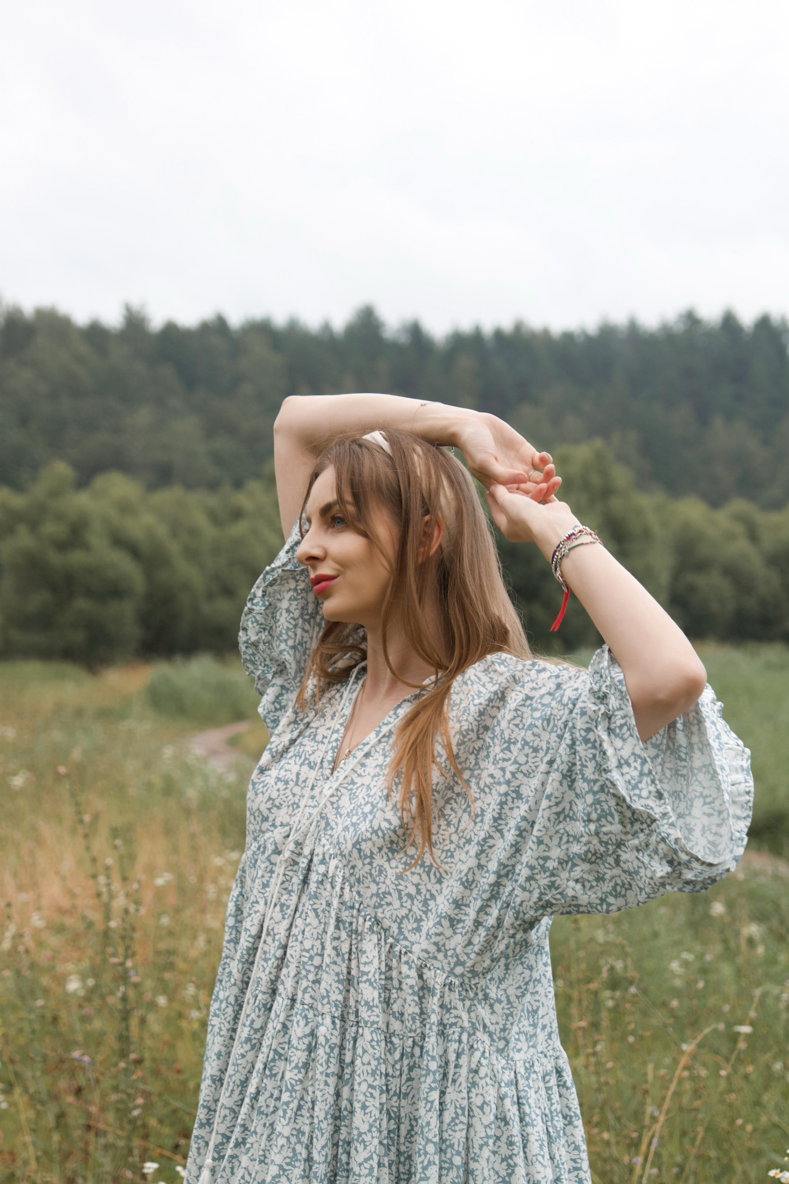 Настенька и река. Фотограф Ирина Воробьева