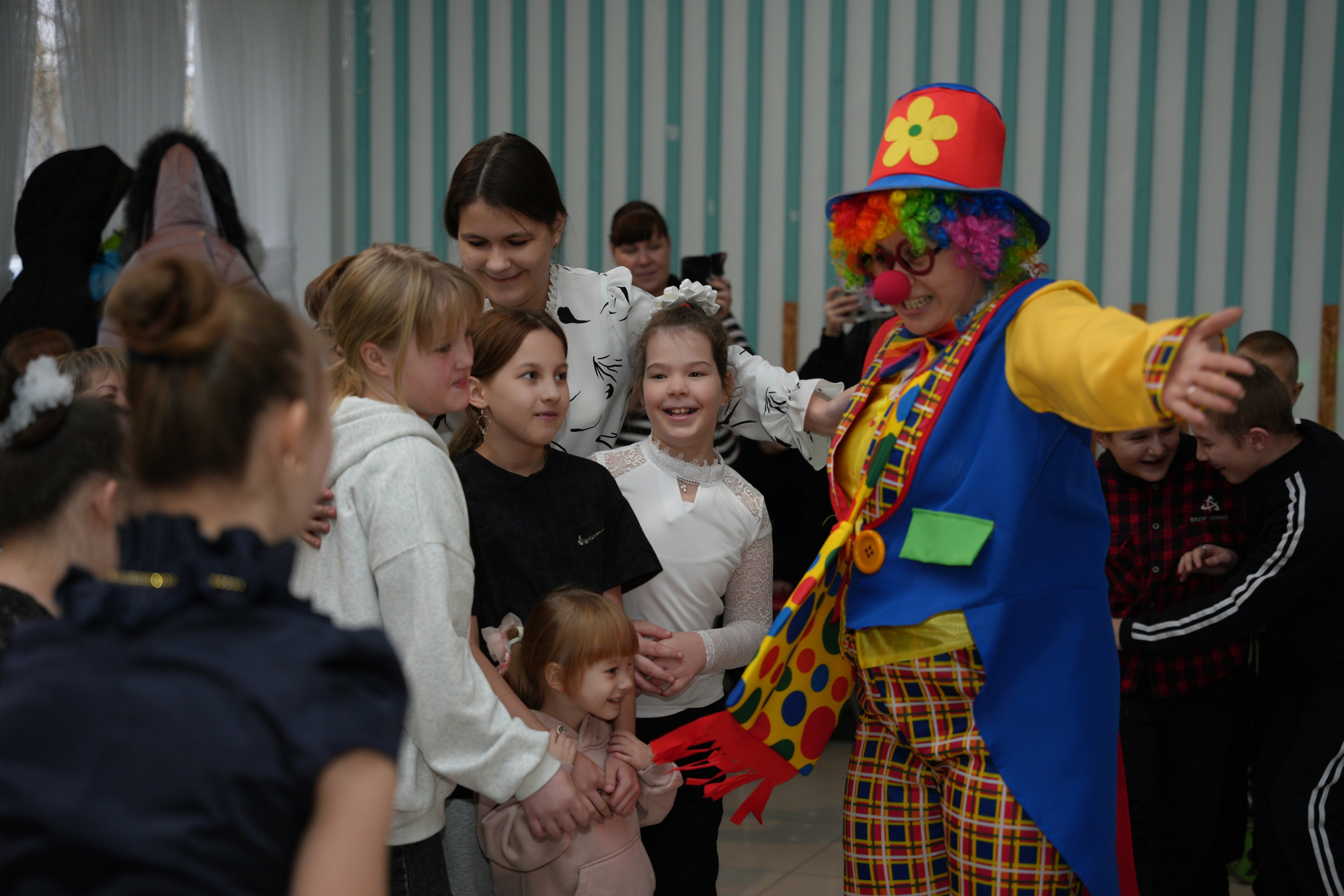 Социально —благотворительная акция «Ты в этом мире не один», посвященная Международному дню инвалидов. ВЫПУСКНЫЕ АЛЬБОМЫ, Школьный фотограф, семейный и свадебный в Саратове и области Ольга Плаксина