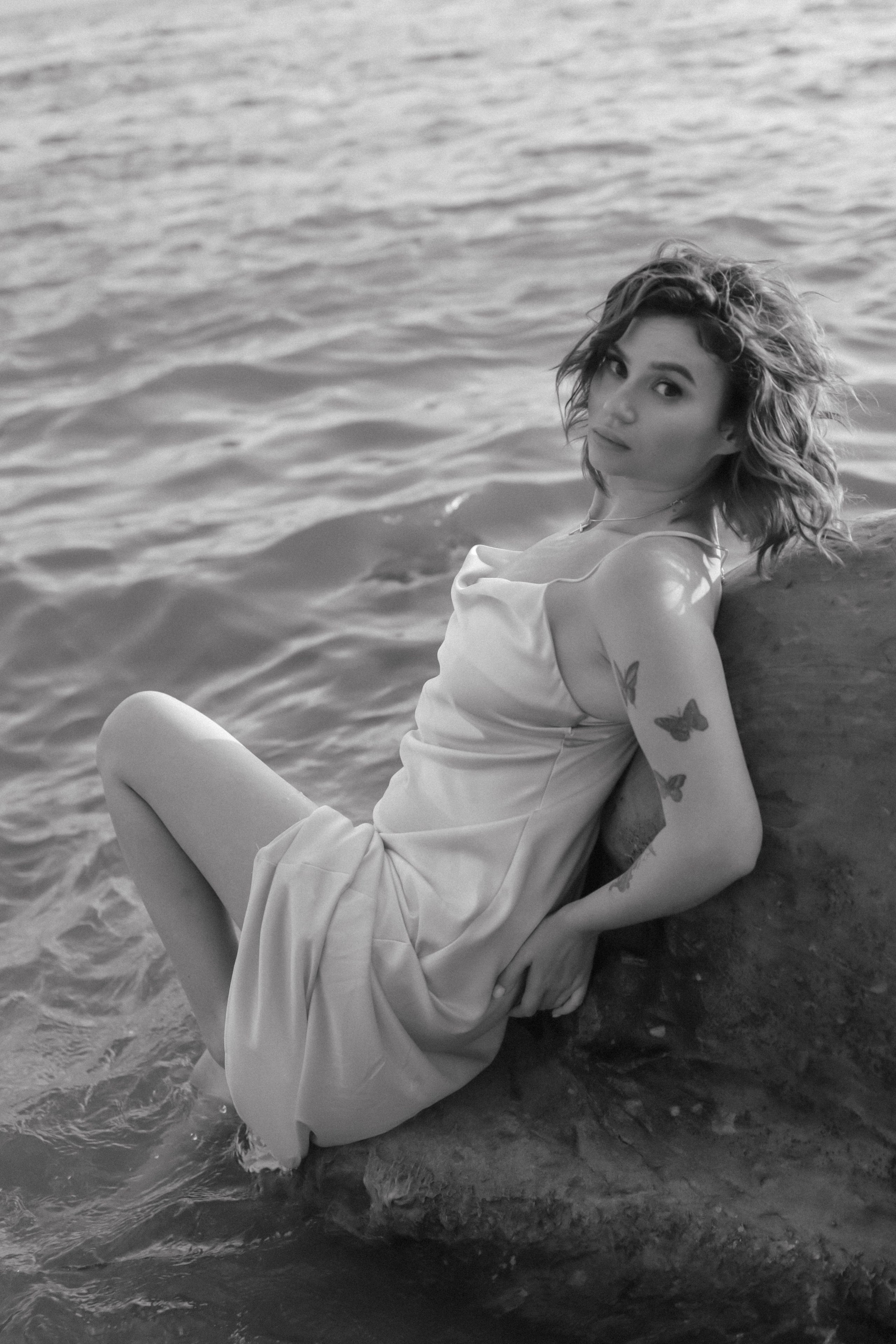 История любви на живописных скалах. Семейный и портретный фотограф в Геленджике Любовь Бодрова