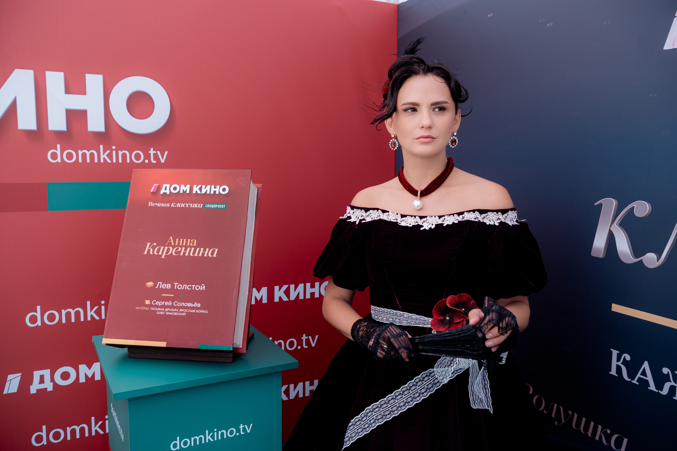 Портретные фото с артистами в палатке Триколор Дом Кинов на день города Волгоград. Фотограф в Волгограде и Волжском Александр Горбань