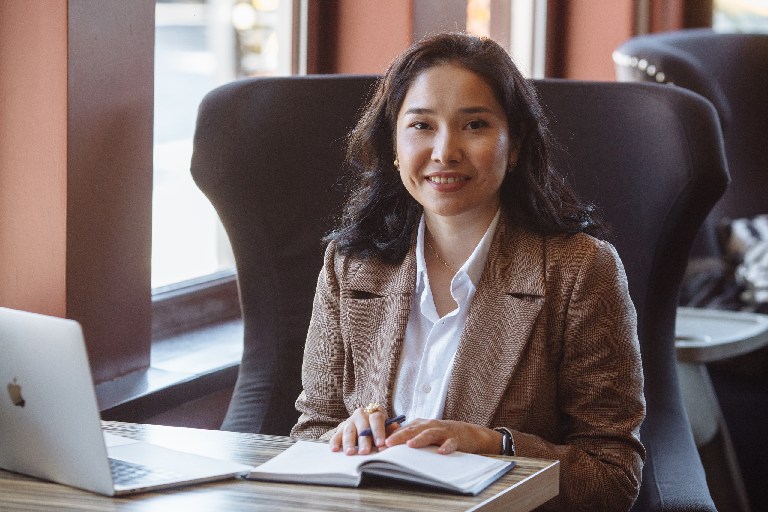 Бизнес портреты в Алматы. Фотограф в Алматы Сиражев Карымсак. Фотосессия, бизнес портреты