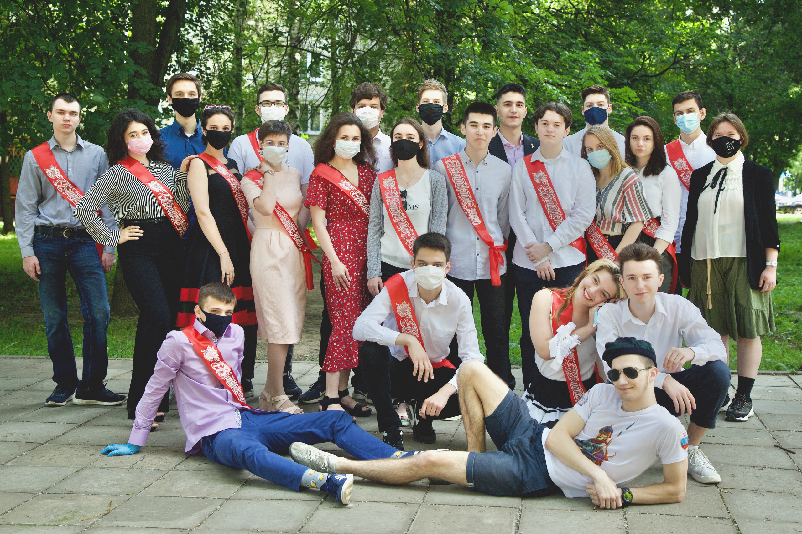 9/11 класс. Групповые фото. Школьные выпускные альбомы в Москве Марина Николаева