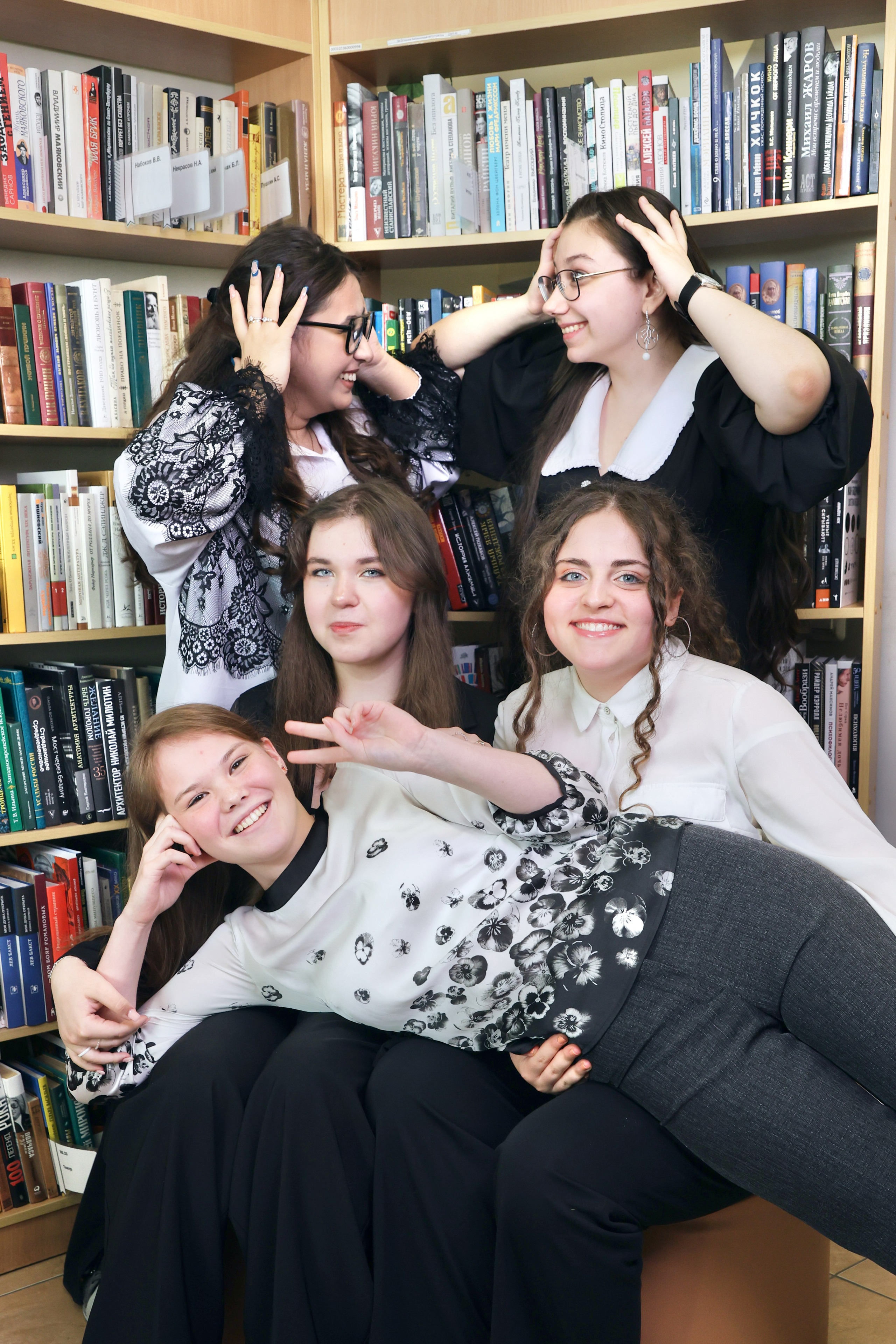 Съёмка в библиотеке. Школьные выпускные альбомы в Москве Марина Николаева