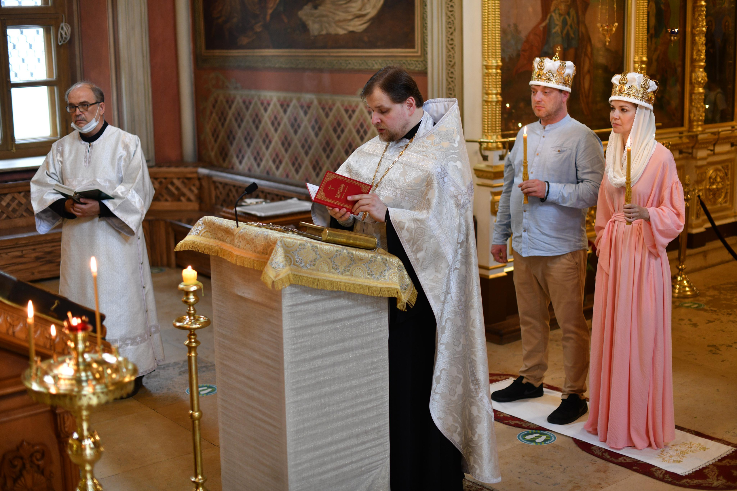 Венчание Ирины и Ильи. Свадебный и портретный фотограф в Москве Галина Борисова
