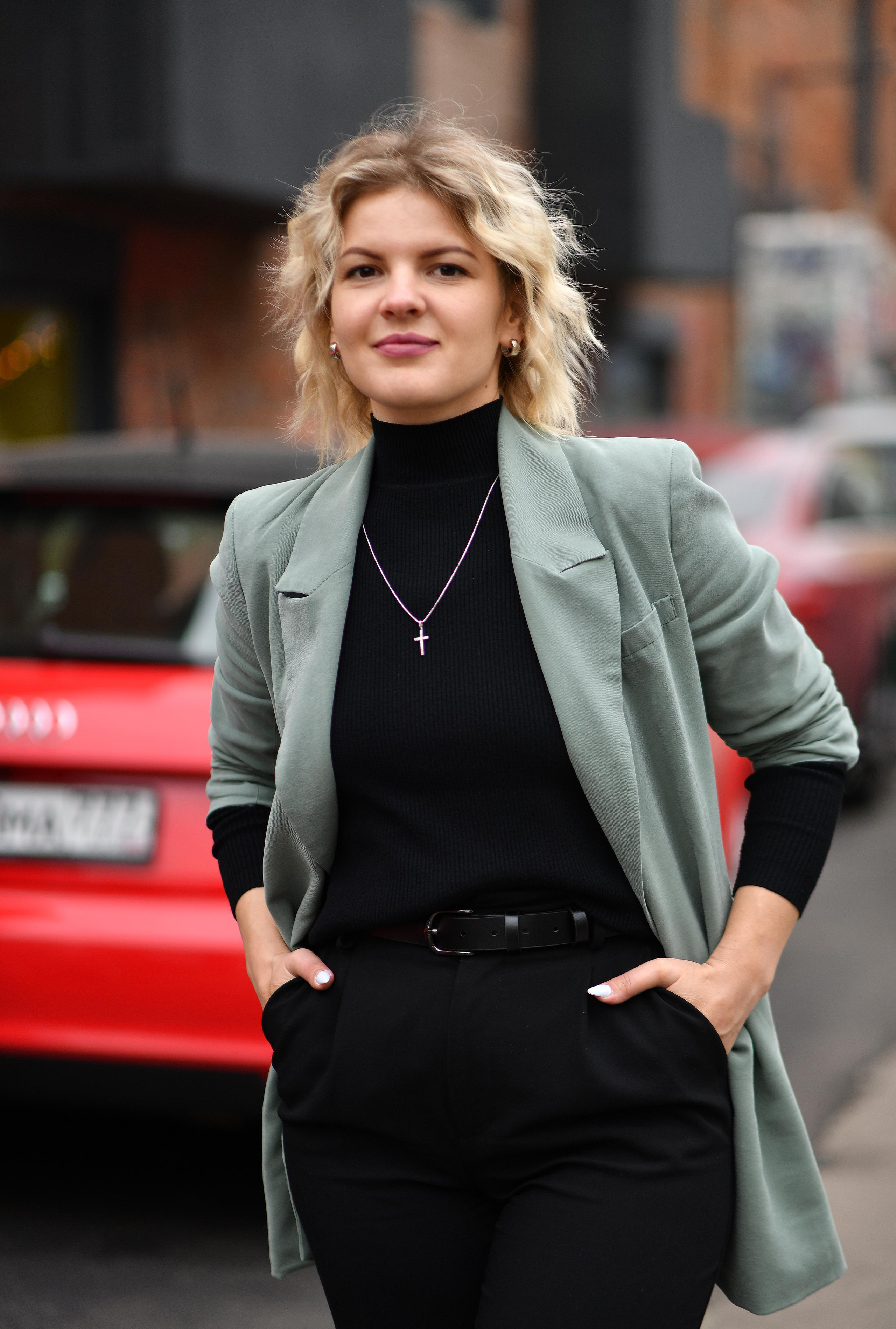 Прогулка с Катериной. Дизайн завод Флакон. Свадебный и портретный фотограф в Москве Галина Борисова