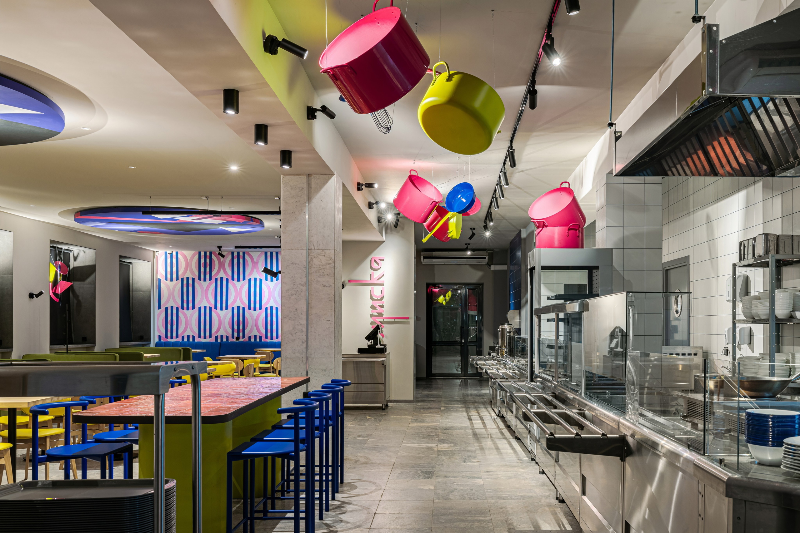 Столовая «Миска», г. Сыктывкар. Дизайнер Евгения Вылегжанина. Иван Благушин. Интерьерный и архитектурный фотограф в Москве и Санкт-Петербурге