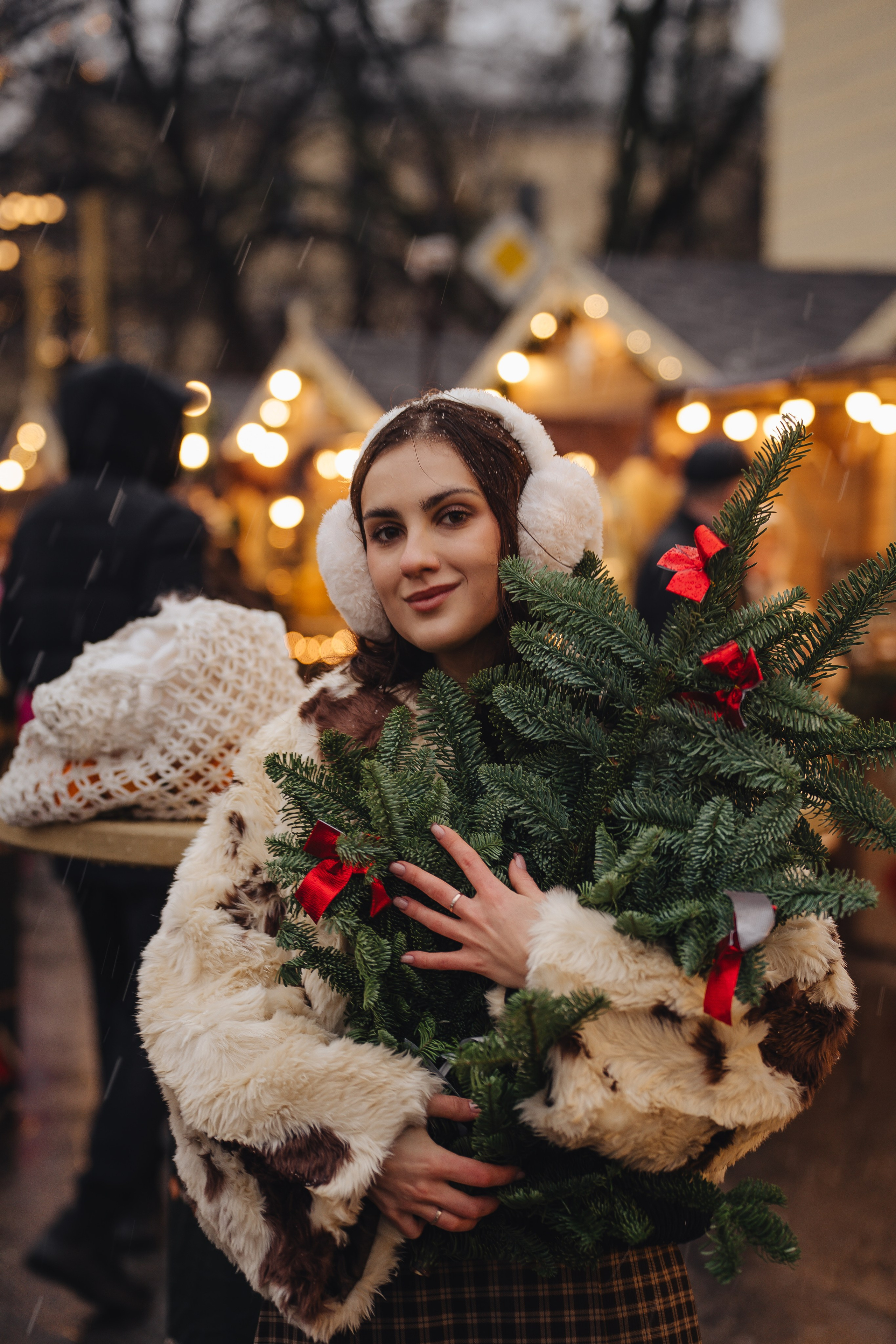 ПРОГУЛКА НА МАНЕЖНОЙ ПЛОЩАДИ ДЛЯ ДЕВУШКИ ПЕРЕД НОВЫМ ГОДОМ (НОВОГОДНЯЯ ФОТОСЕССИИЯ НА МАНЕЖНОЙ ПЛОЩАДИ). Профессиональный фотограф, Санкт-Петербург — Виктория Богомолова