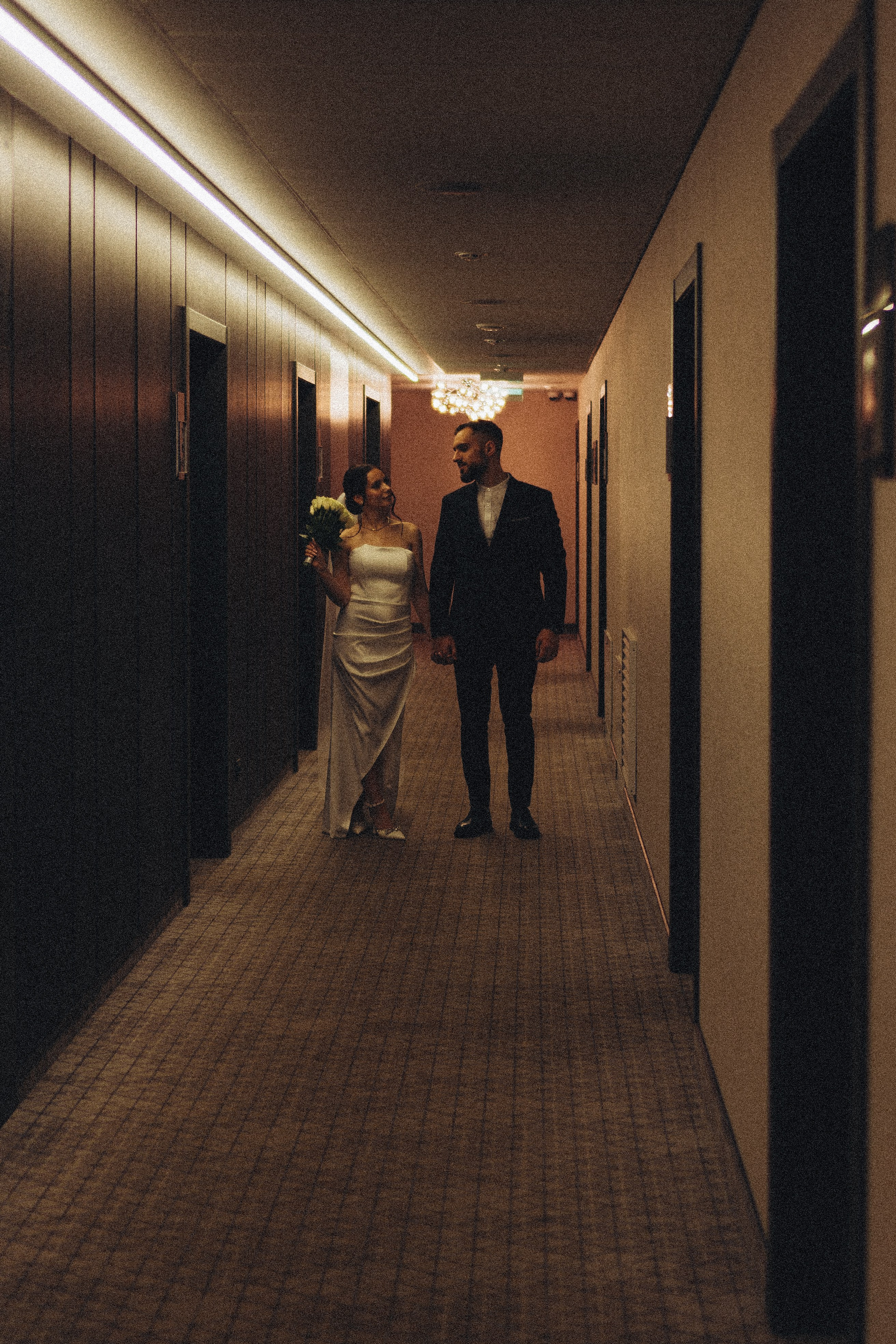 СВАДЕБНАЯ СЬЕМКА СБОРОВ ЖЕНИХА И НЕВЕСТЫ В ОТЕЛЕ И ТАКЖЕ ФОТОСЕССИИЯ В ОТЕЛЕЕ МЕГАПОЛИС БРЯНСК. Профессиональный фотограф, Санкт-Петербург — Виктория Богомолова