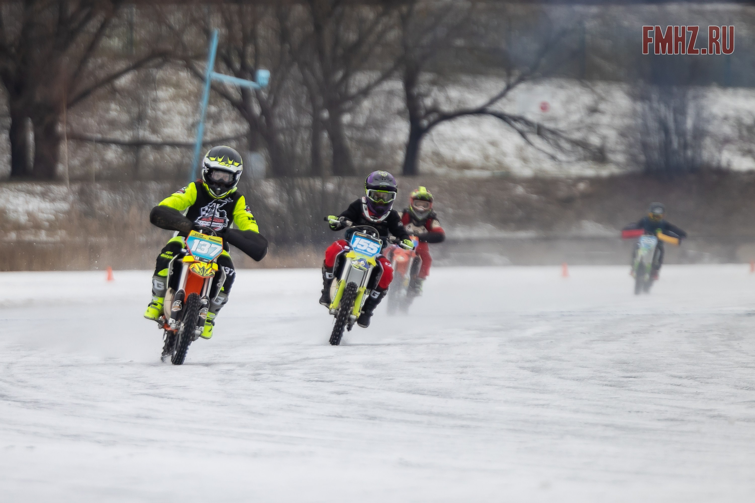 Первый этап Кубка МФР по мотокроссу на льду Большого Крылатского пруда в Москве. 8 февраля 2025 г. Фотограф Владимир Охрименко