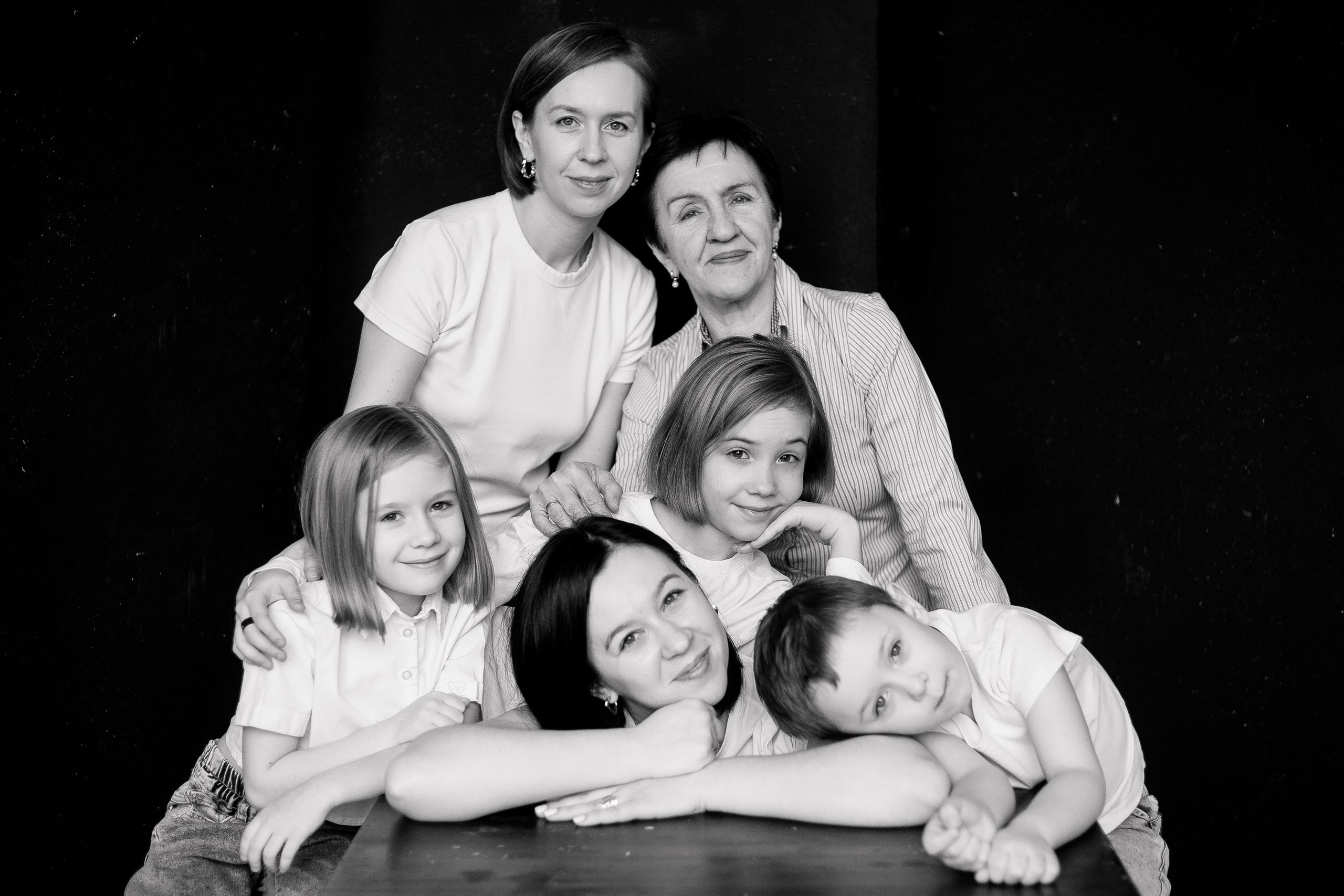 Семейная фотосессия в студии. Свадебный фотограф Регина Клименко Москва, Московская область