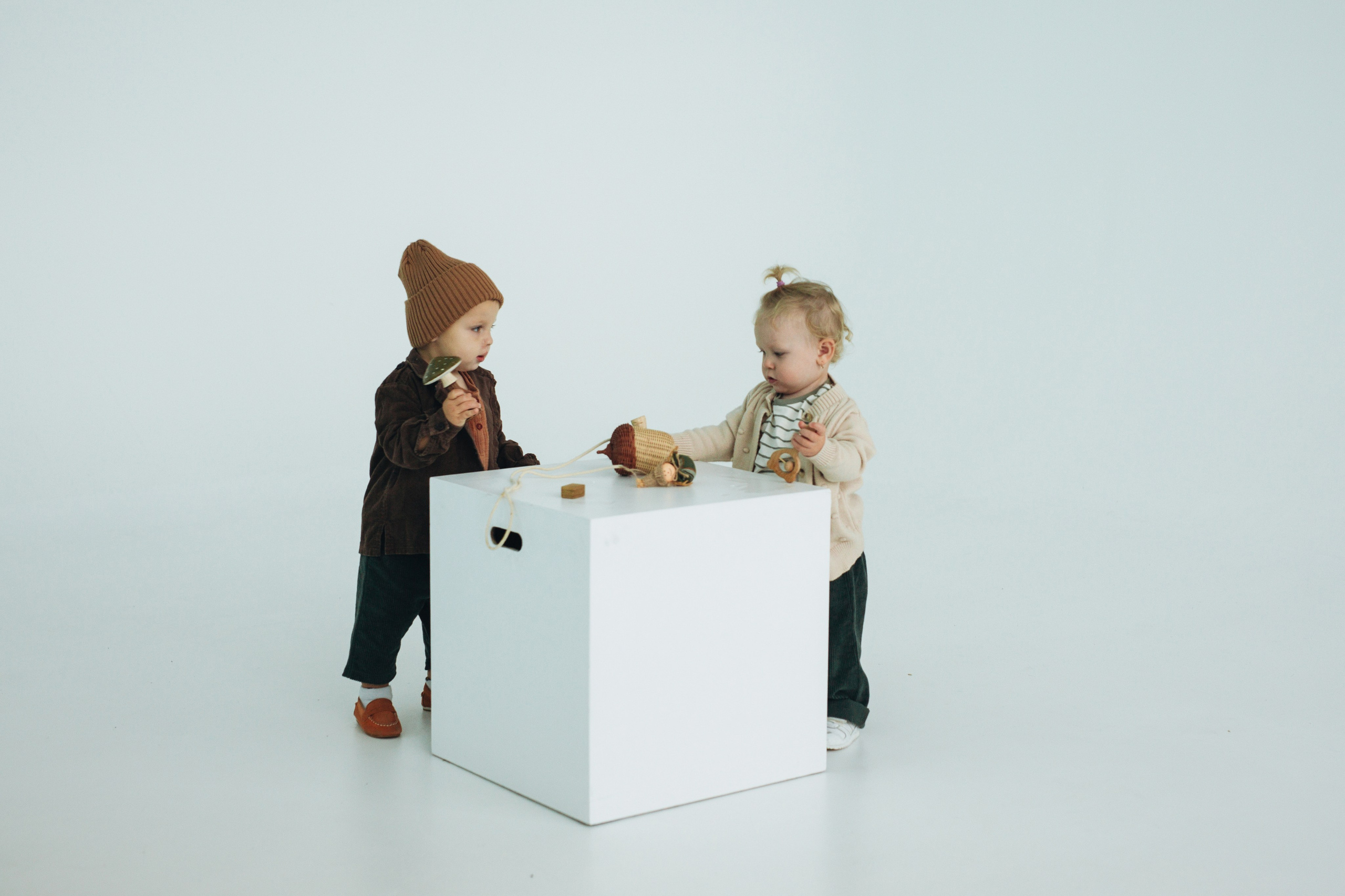 Съемка для детского бренда одежды в студии. Семейный фотограф в Москве Марина Петра