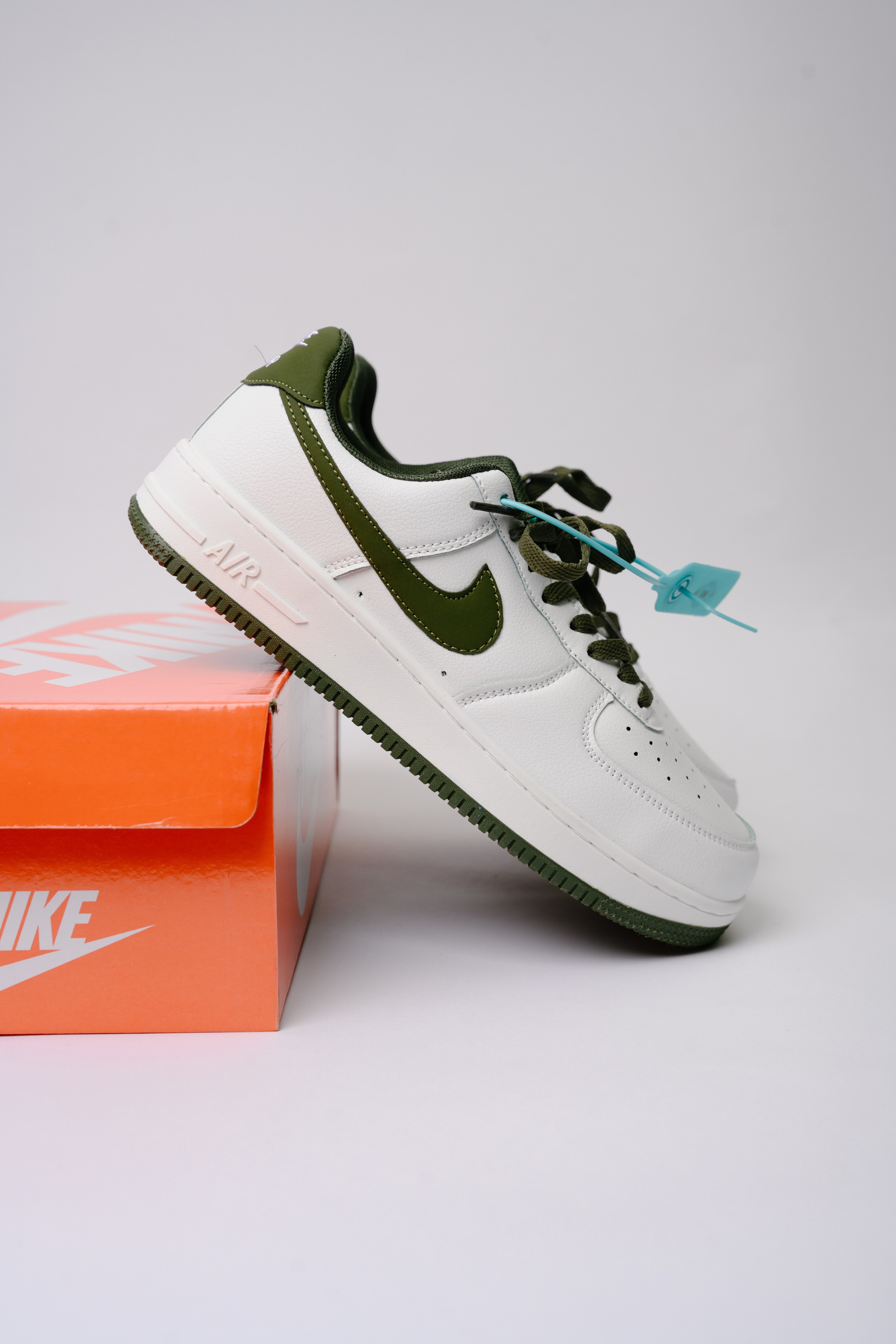 Кроссовки для wb. Фотограф в Красноярске