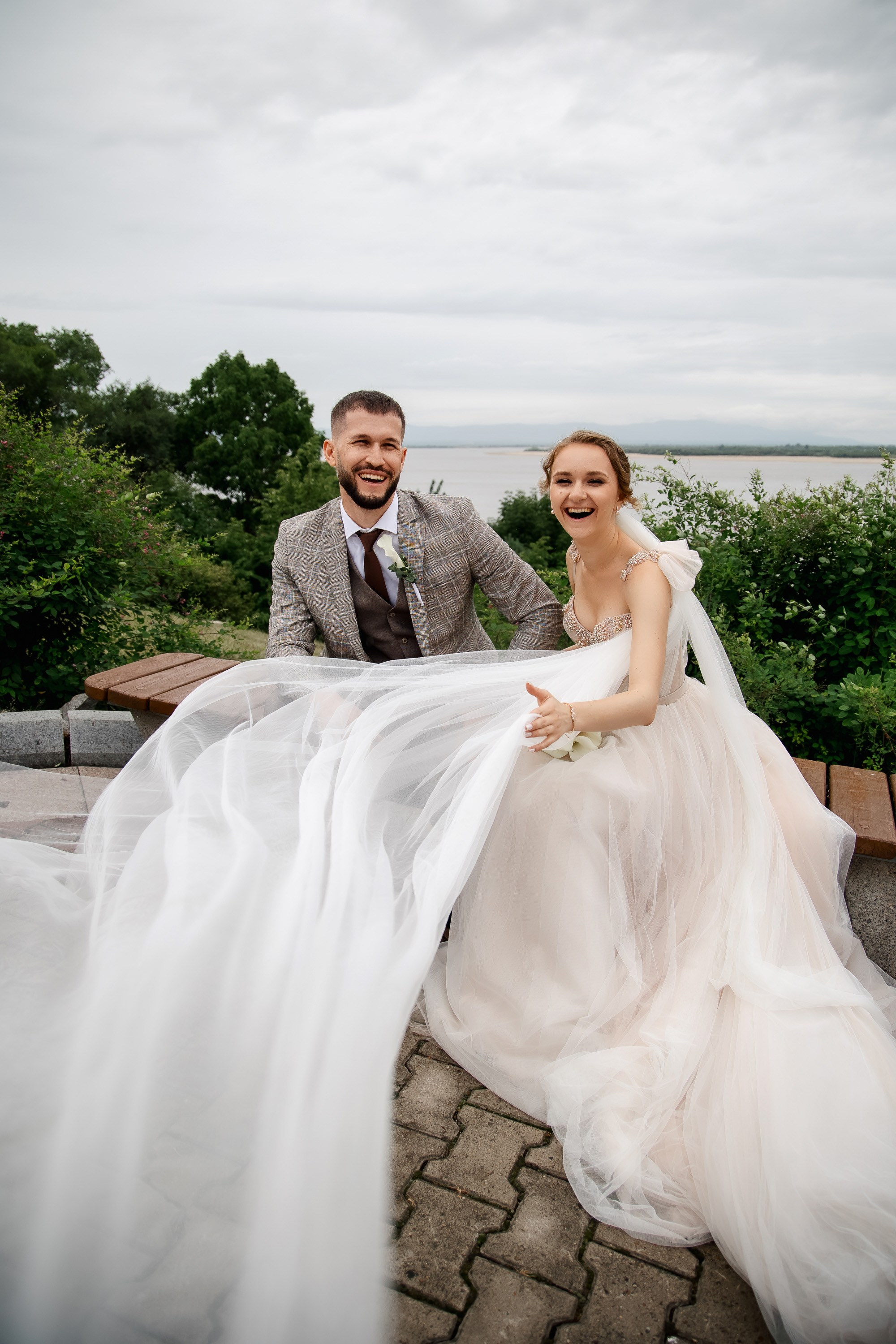 Степан и Ульяна. Утро. Загс. Прогулка. Дождь и солнце. Свадебный фотограф в Хабаровске