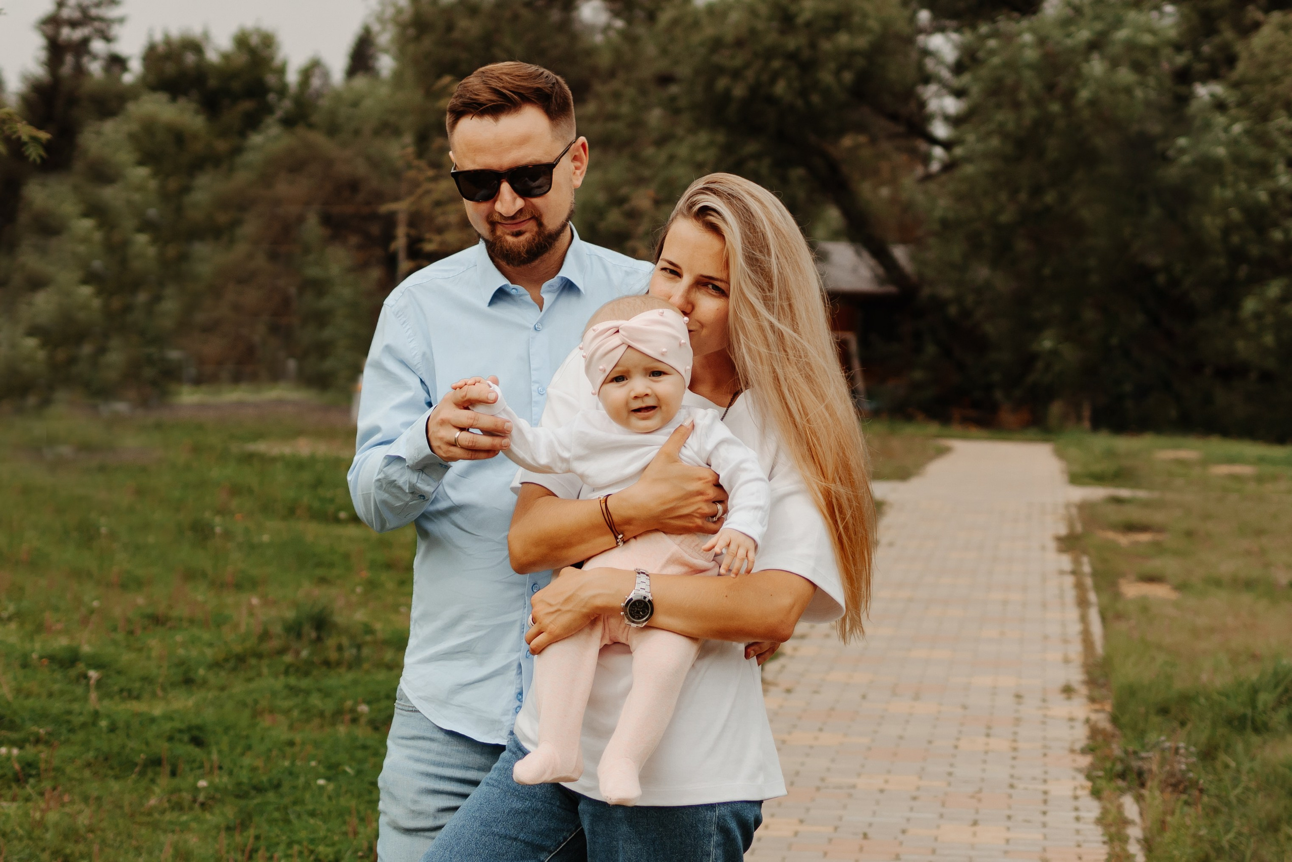 Таня, Илья и Алёна. Главная