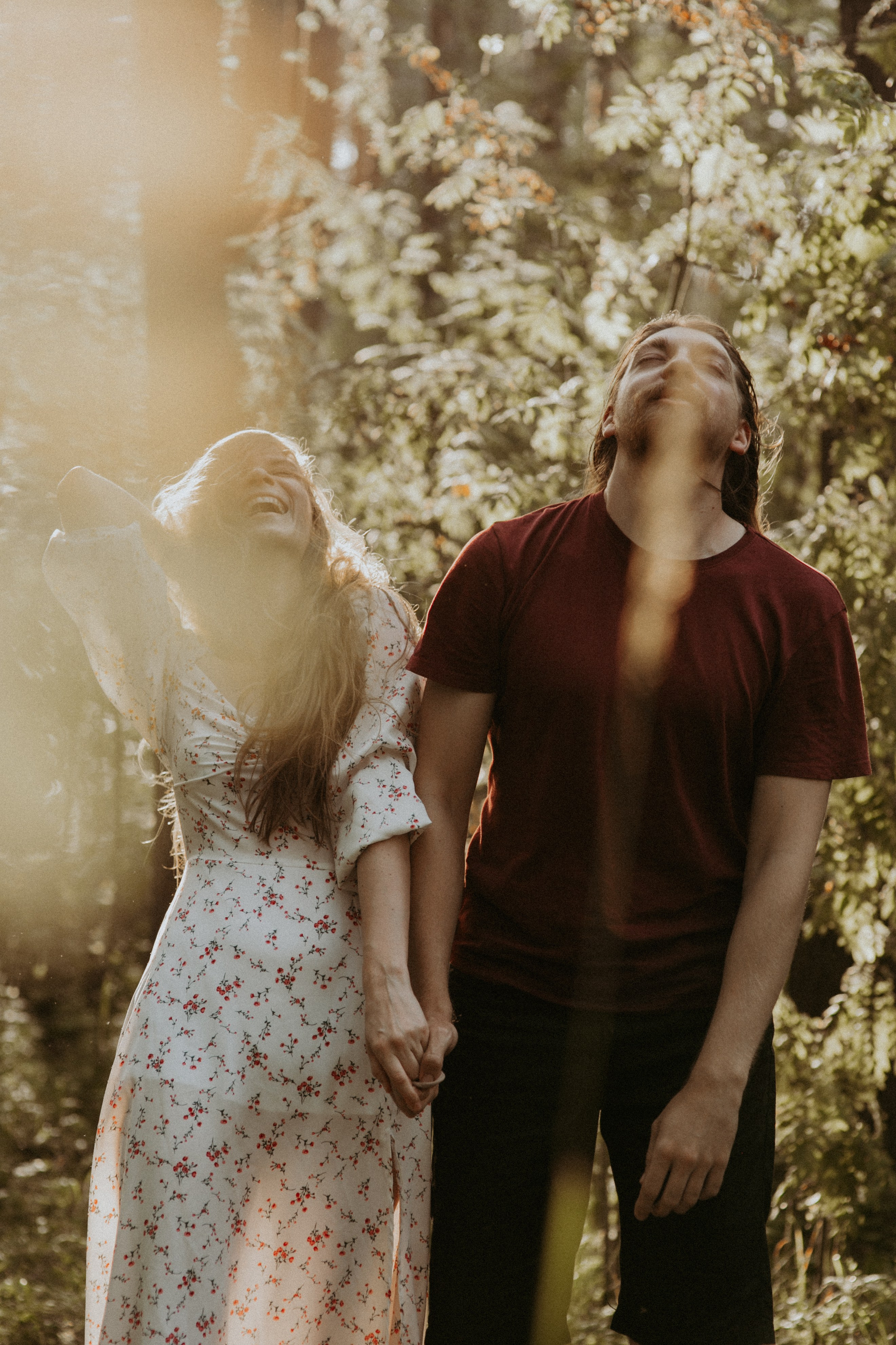 Атмосферная съемка Маши и Лёши в лесу наедине с природой. Свадебный и репортажный фотограф в Ярославле и Санкт-Петербурге Роман Микрюков